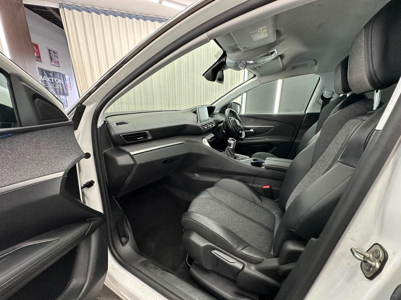 Peugeot 3008 view 26