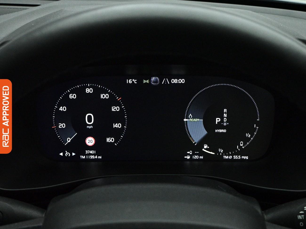 Volvo XC40 view 12