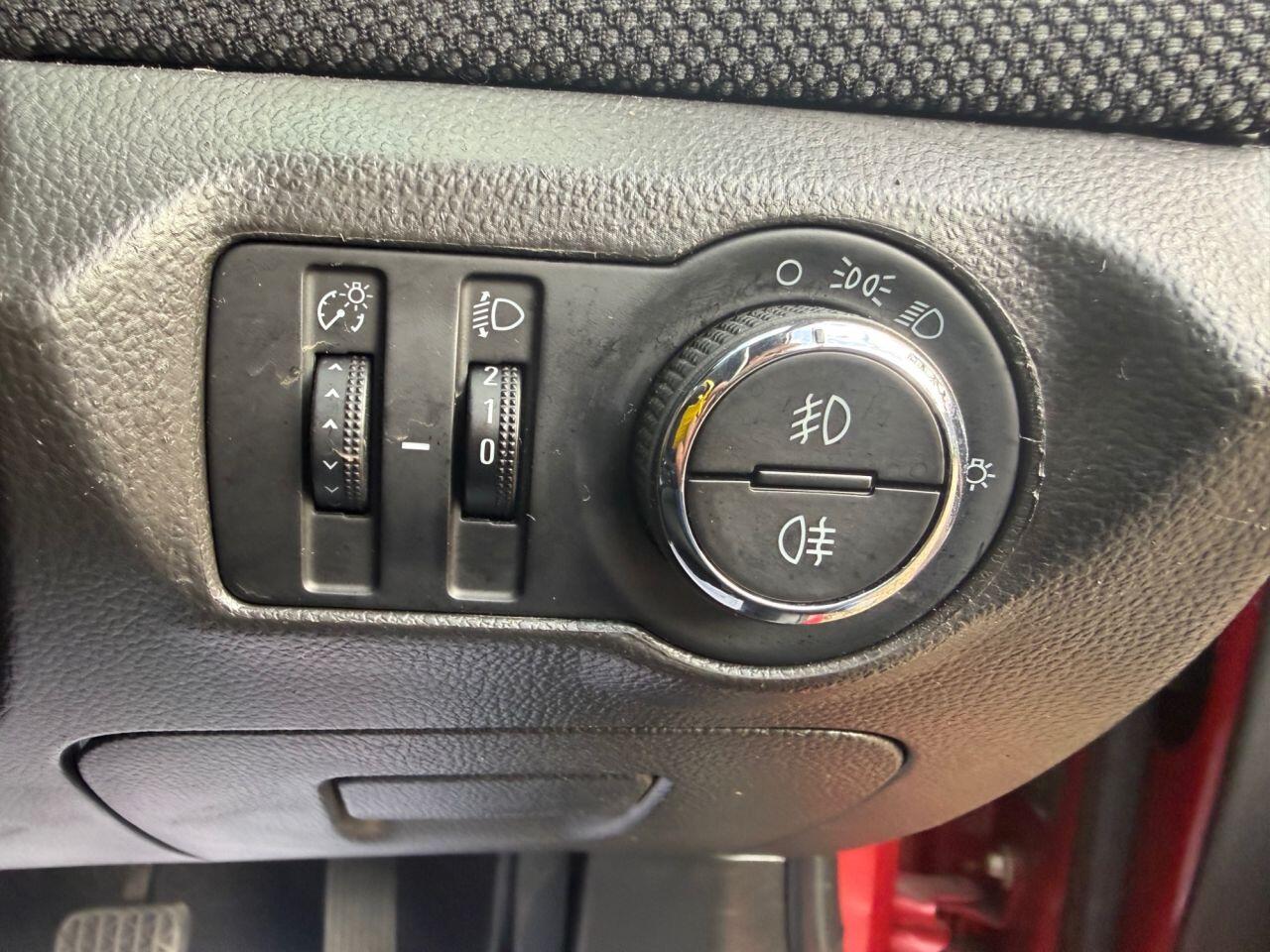 Chevrolet Cruze view 14