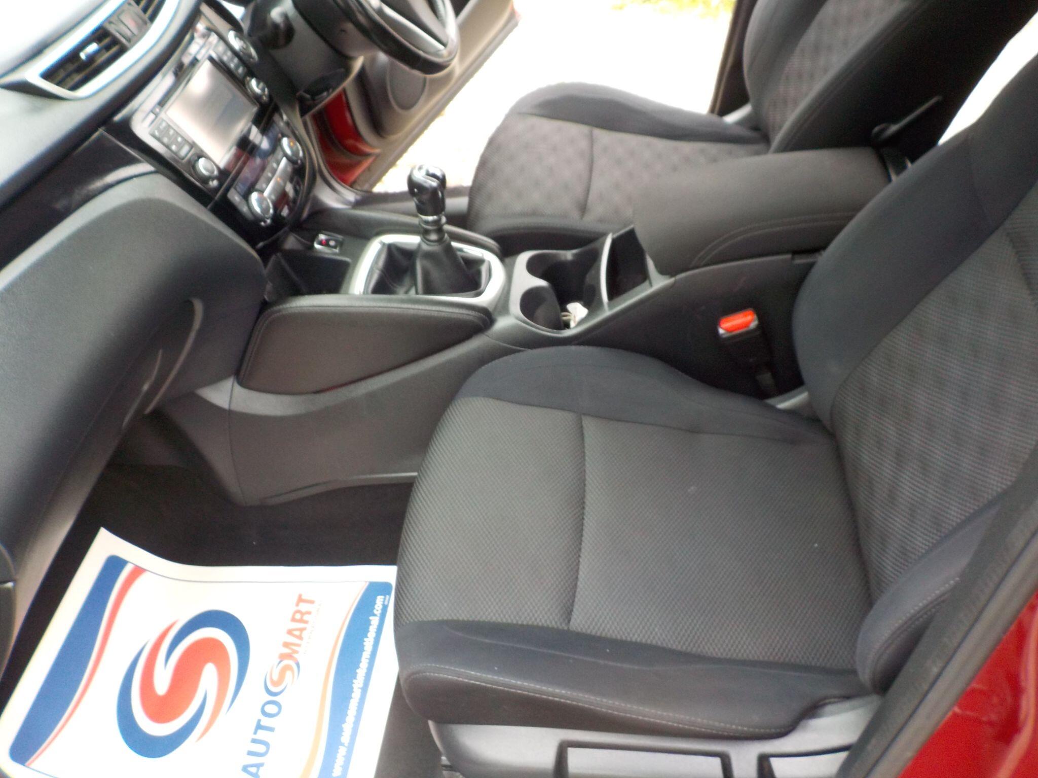 Nissan Qashqai 1.5 dCi n-tec 2WD Euro 6 (s/s) 5dr