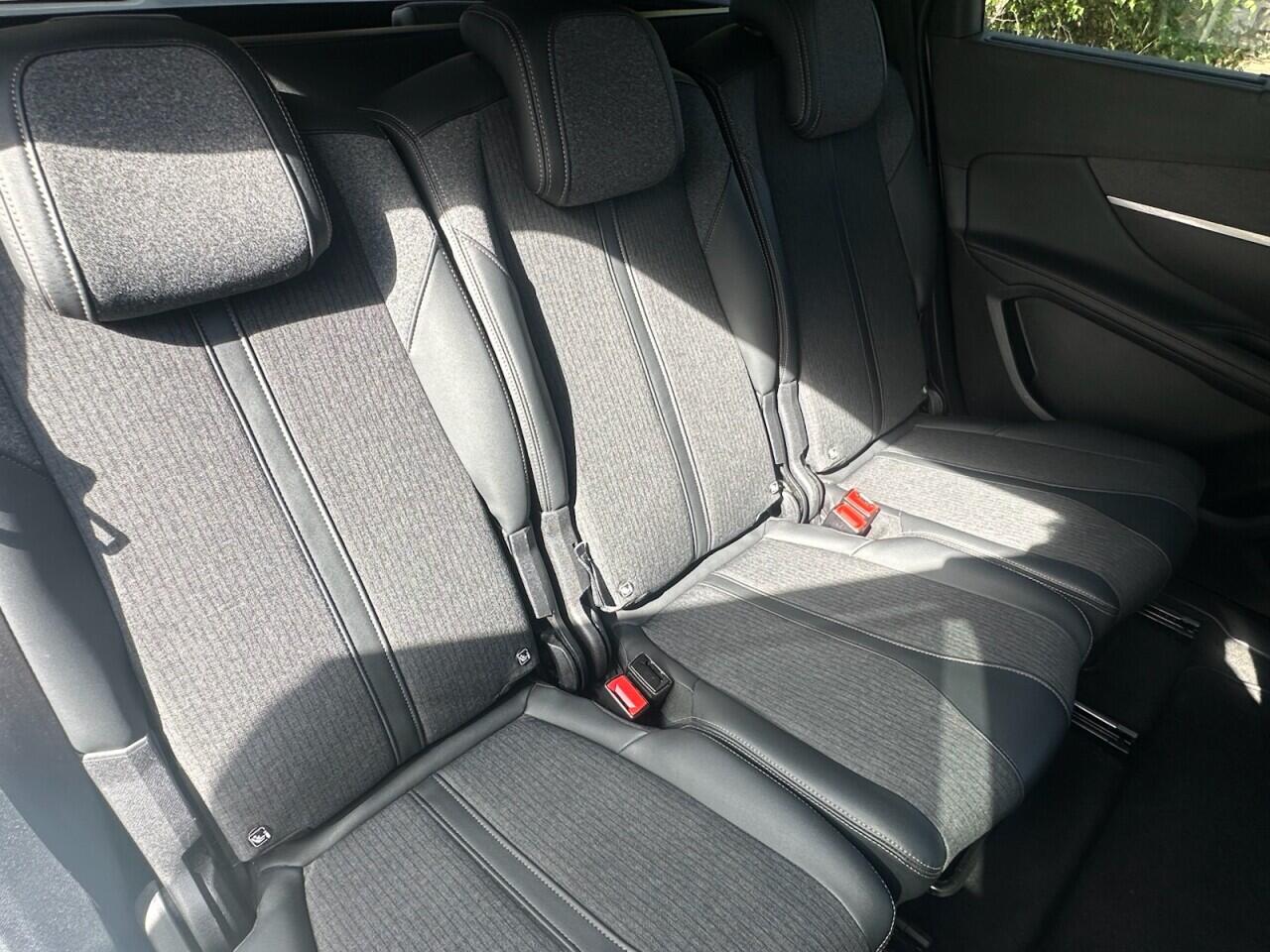 Peugeot 5008 view 27