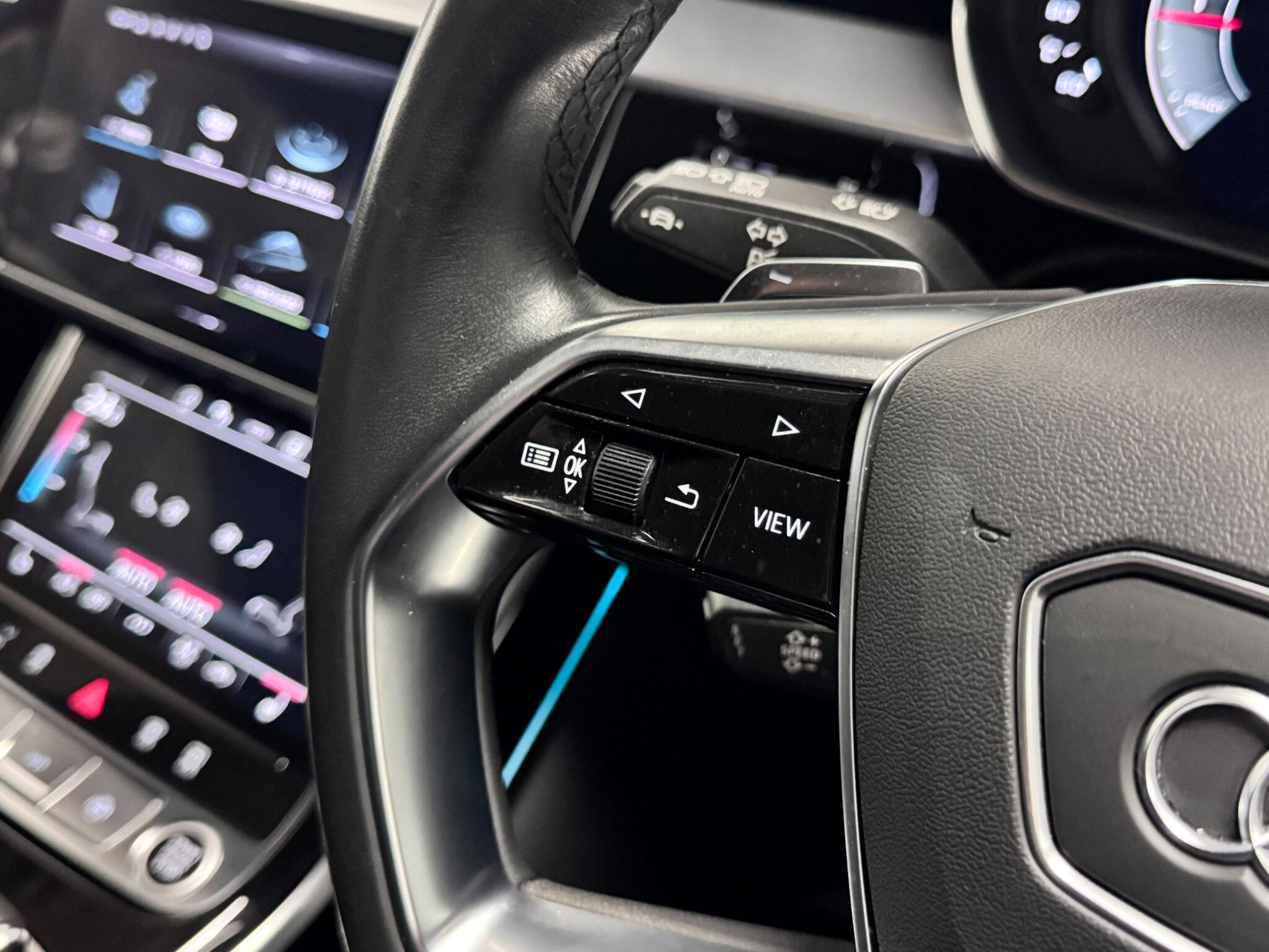 Audi A8 view 38