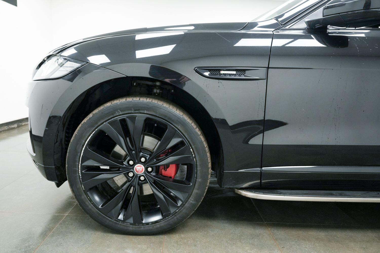 Jaguar F-Pace view 5