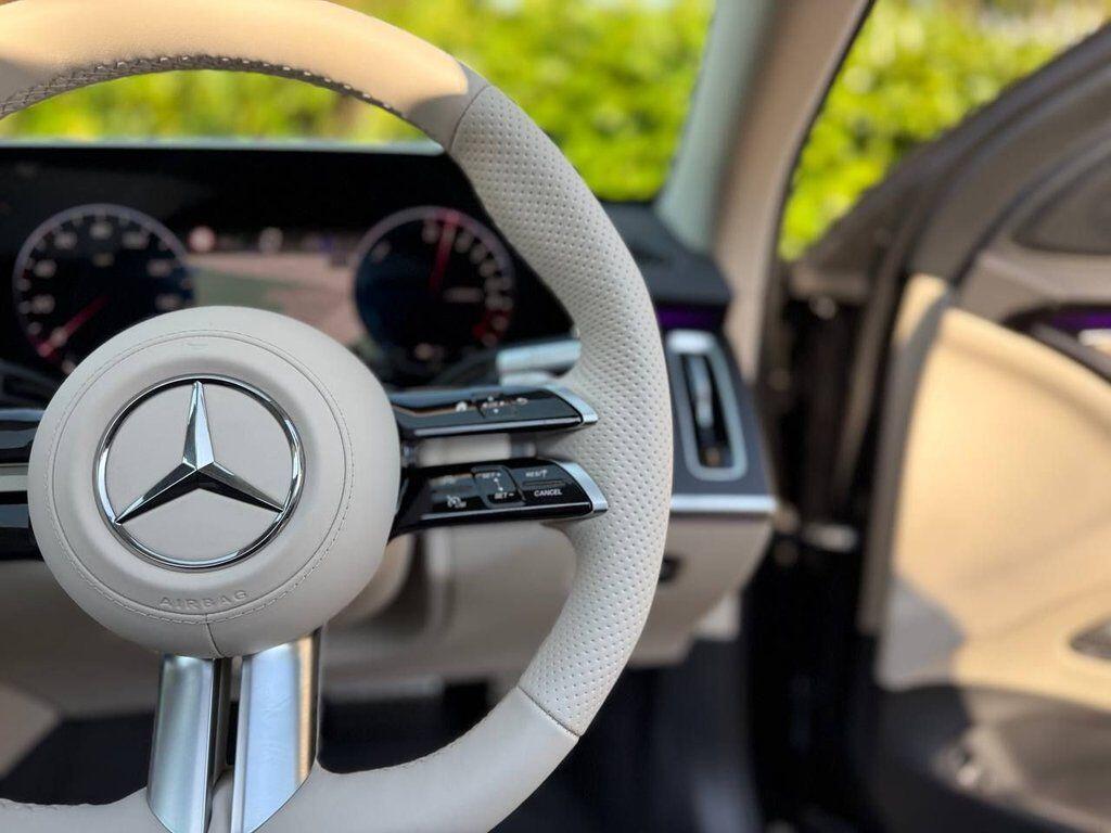 Mercedes-Benz S Class view 56