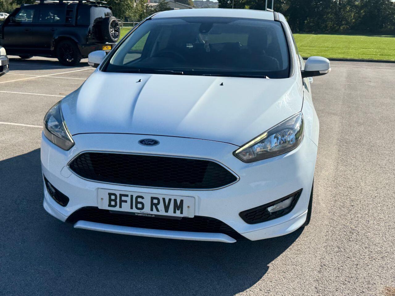 Ford Focus view 44