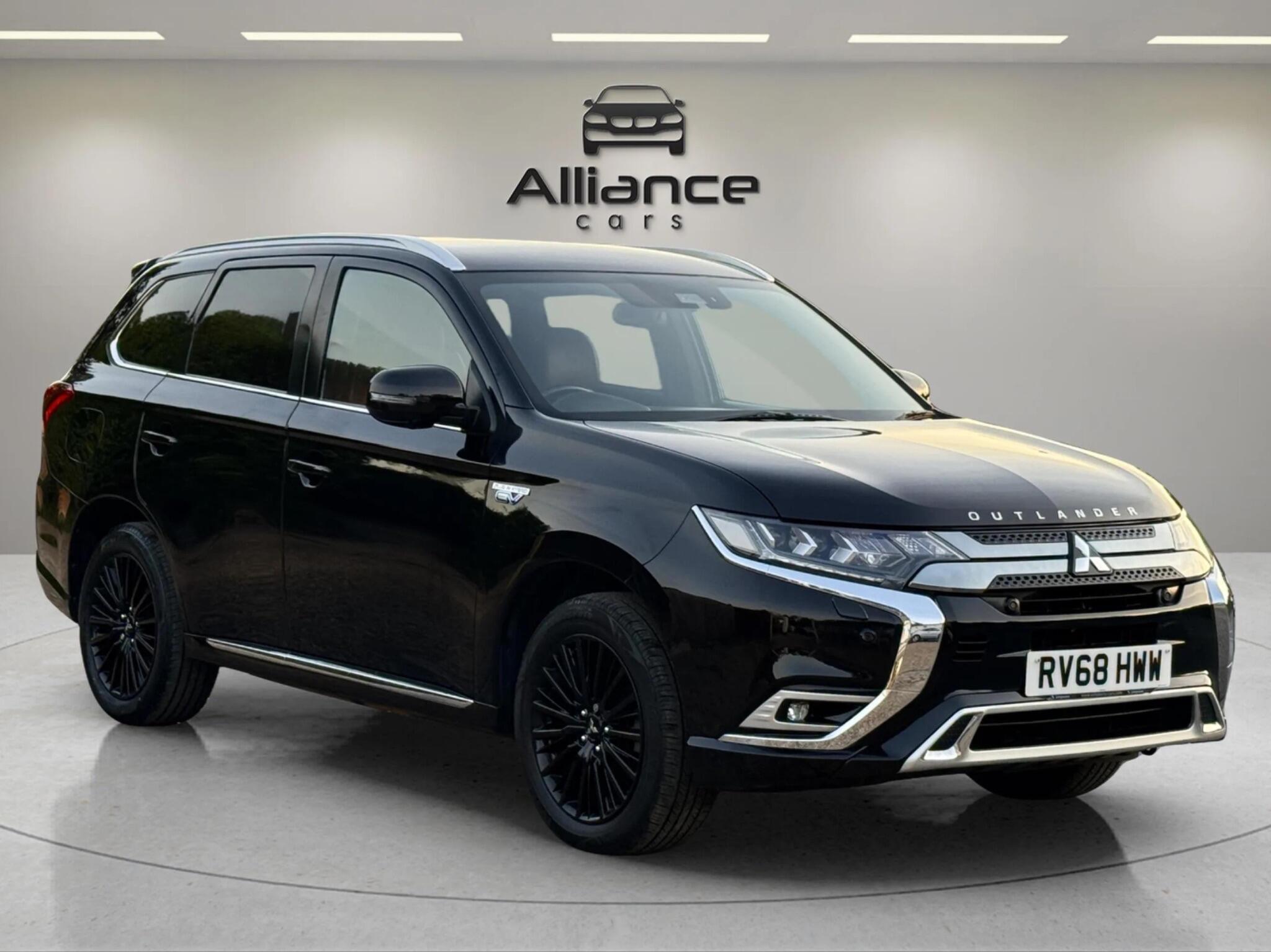 Mitsubishi Outlander view 9