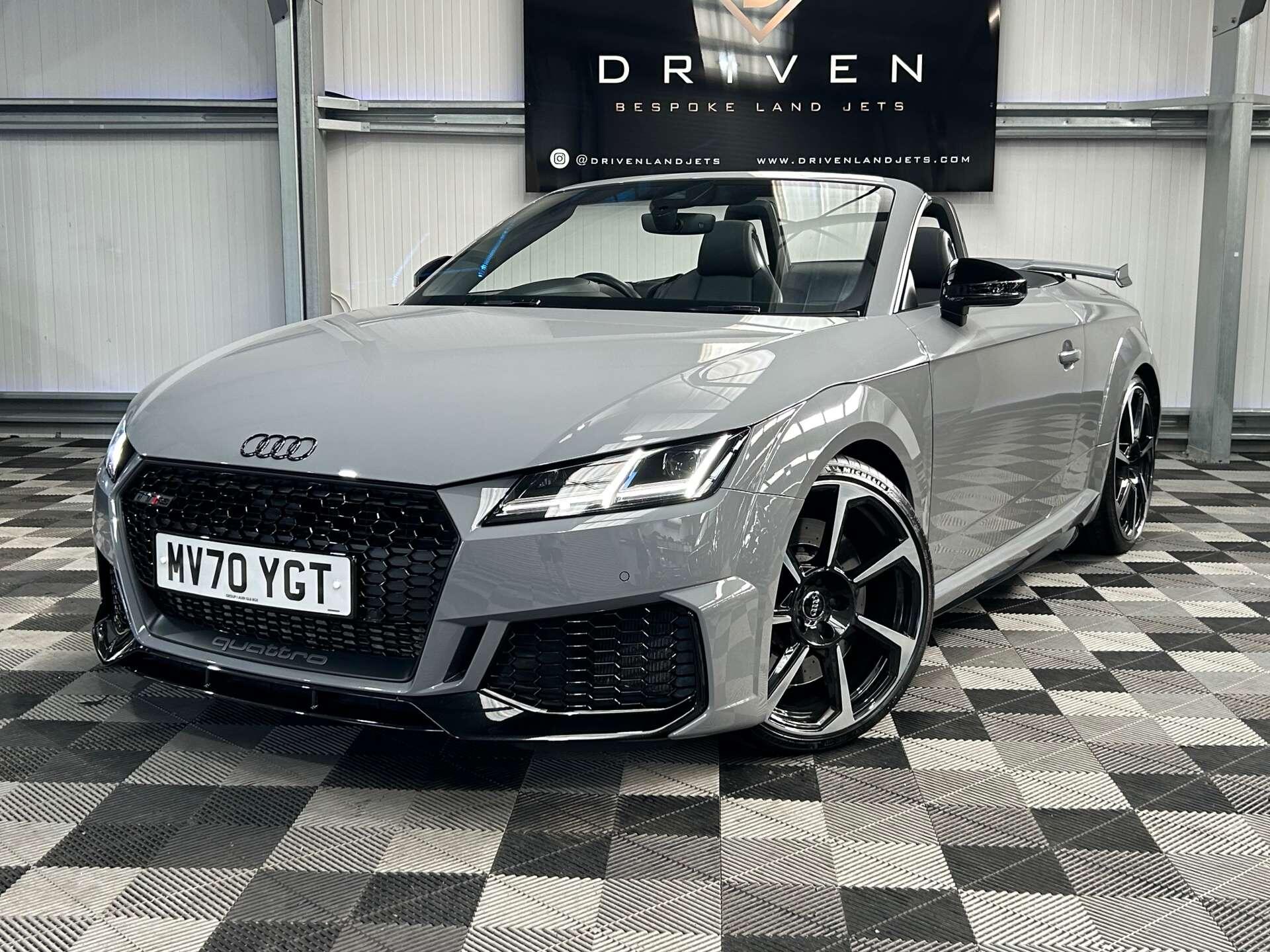 Audi TT RS view 7