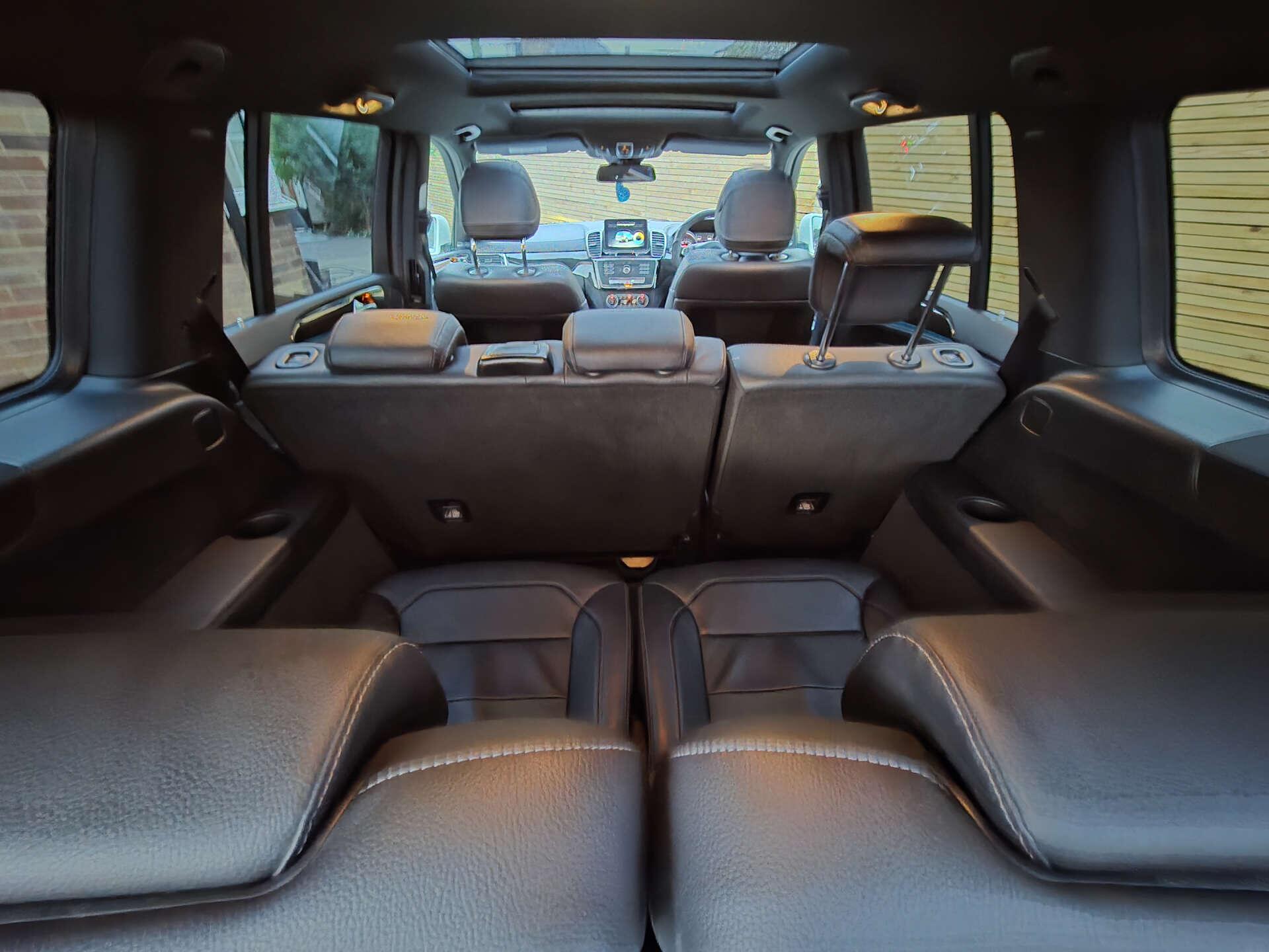 Mercedes-Benz GLS view 28