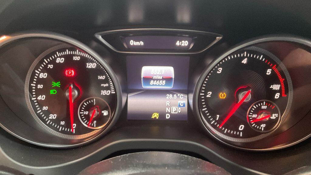 Mercedes-Benz Cla view 12