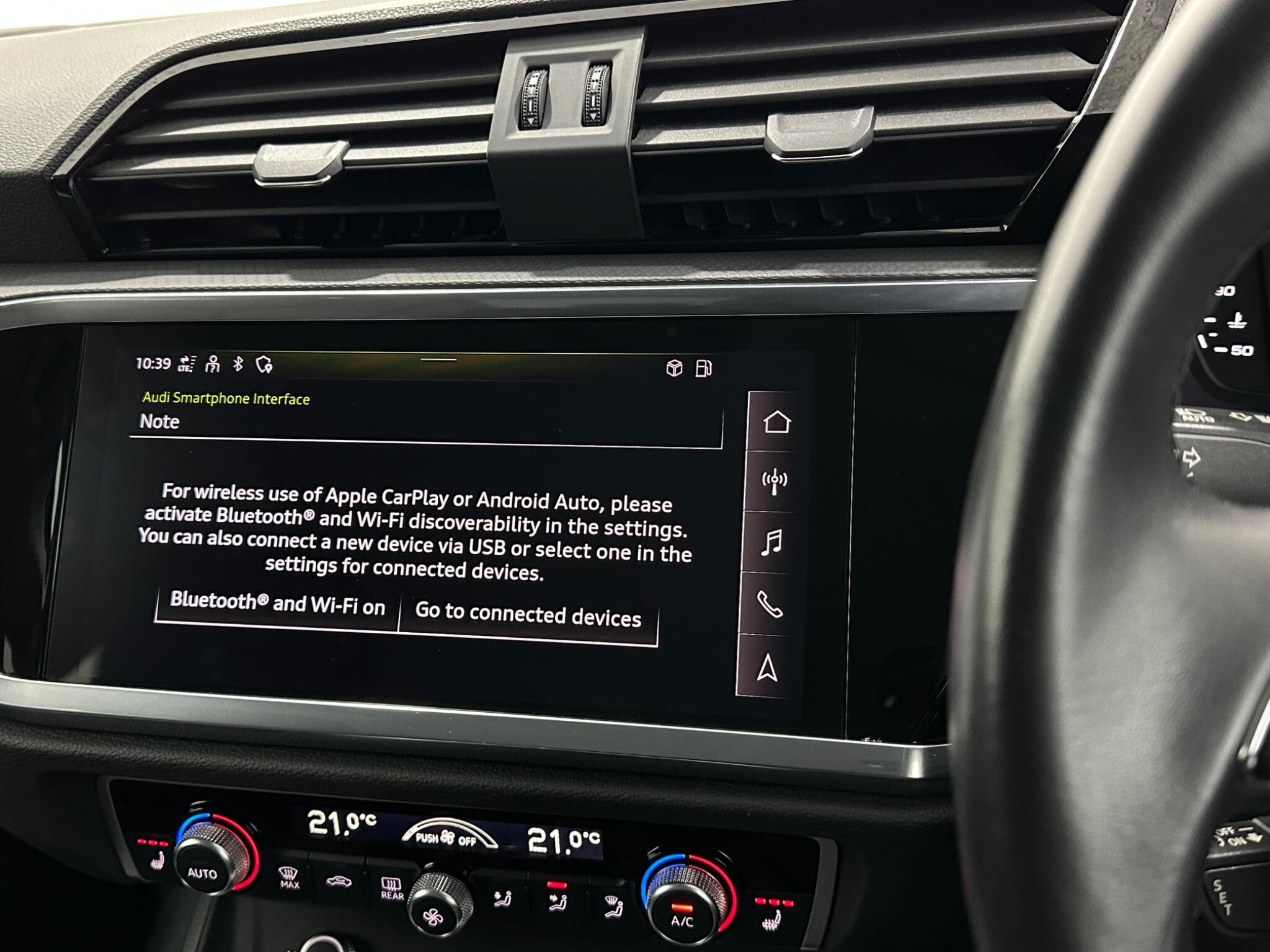 Audi Q3 view 24