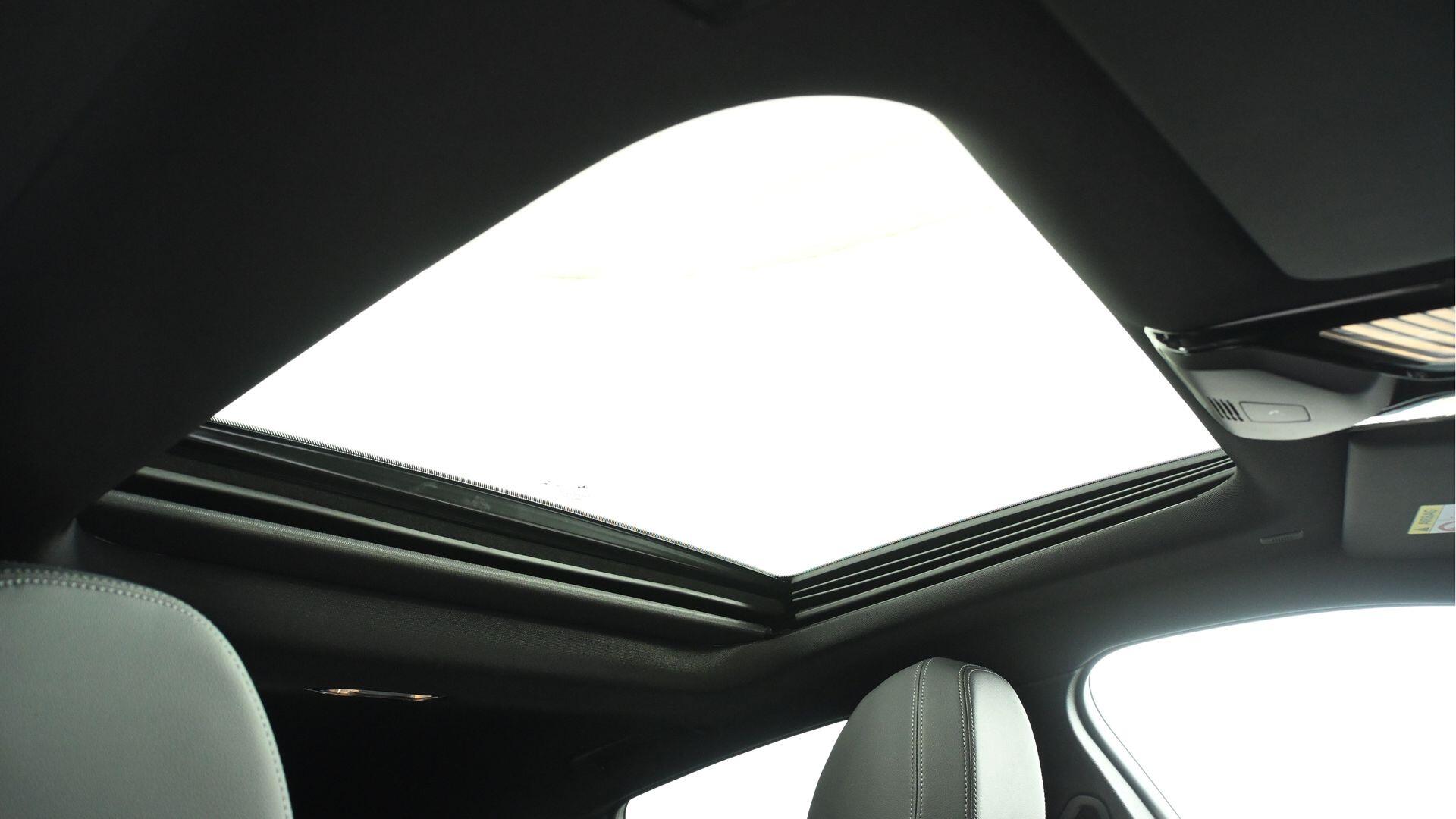 BMW I4 view 21