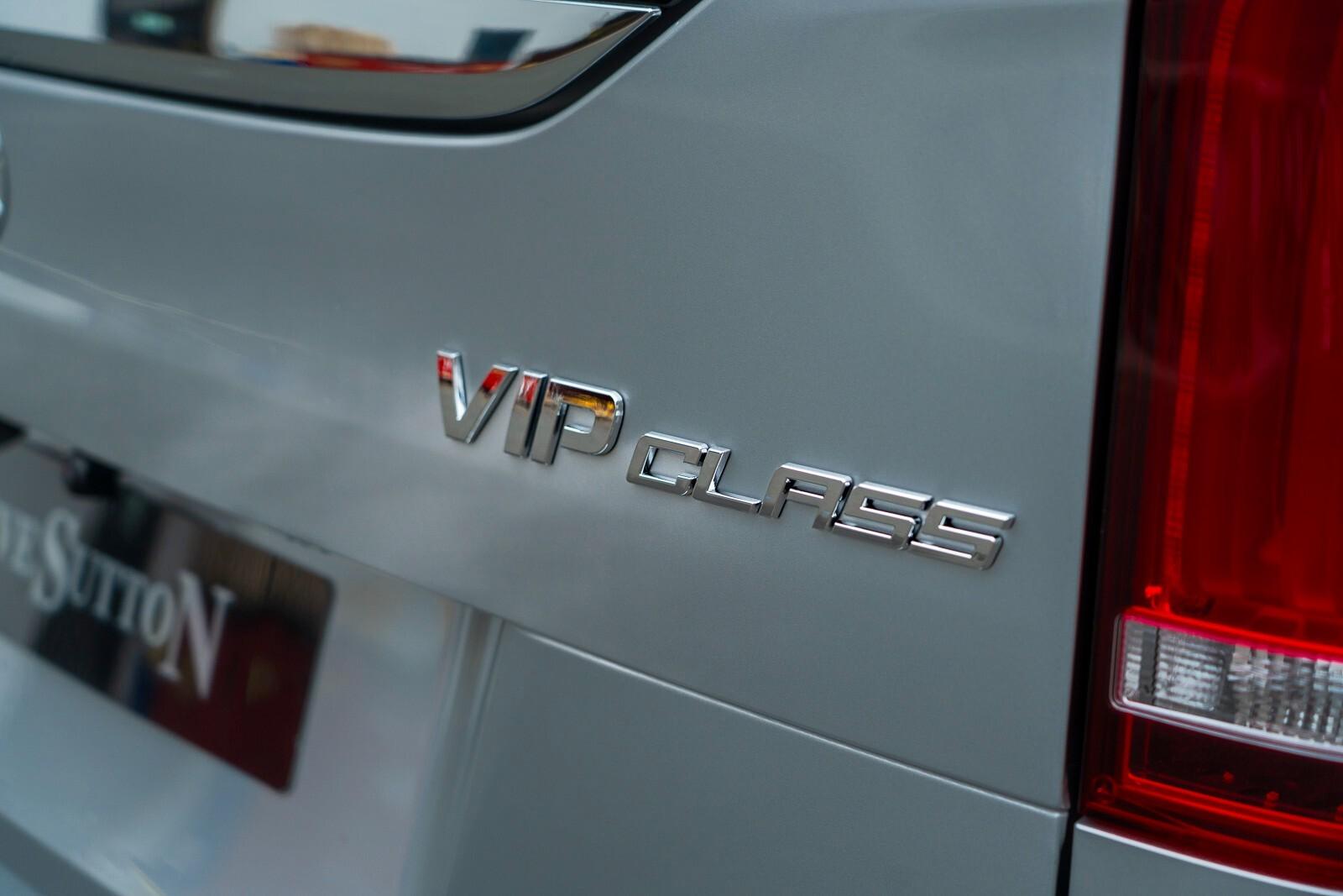 Mercedes-Benz V-Class view 34