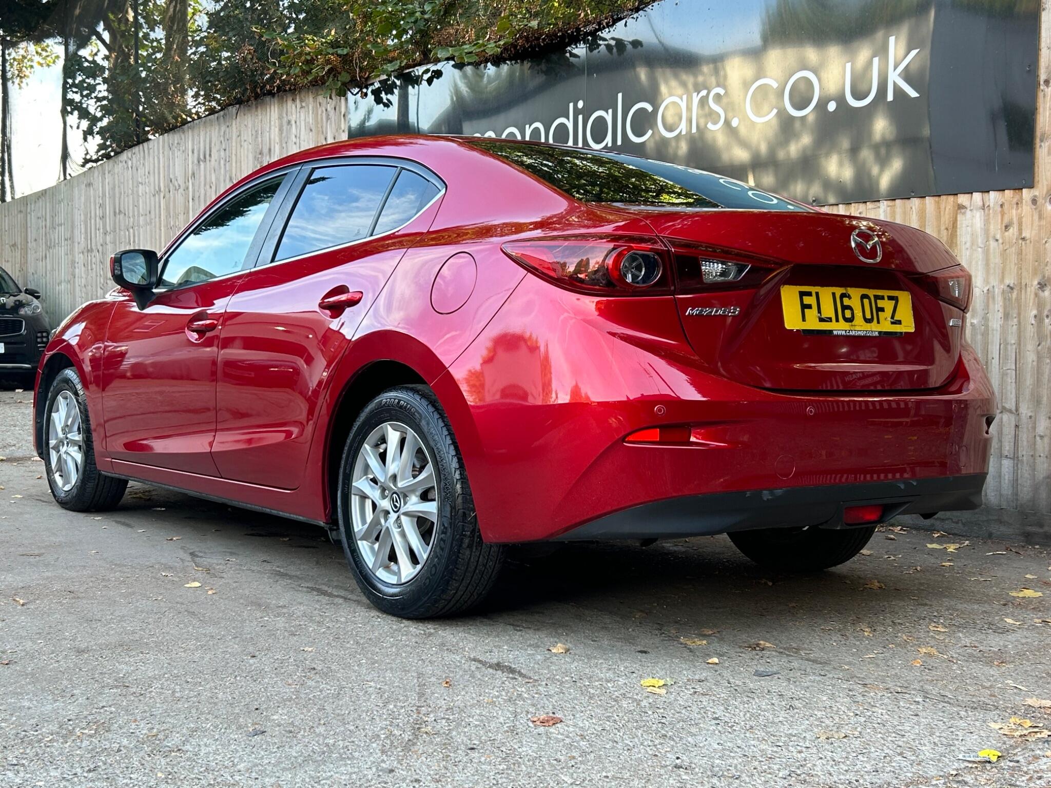 Mazda Mazda3 view 14