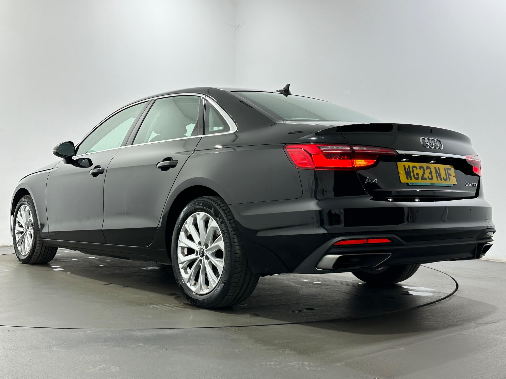 Audi A4 view 49