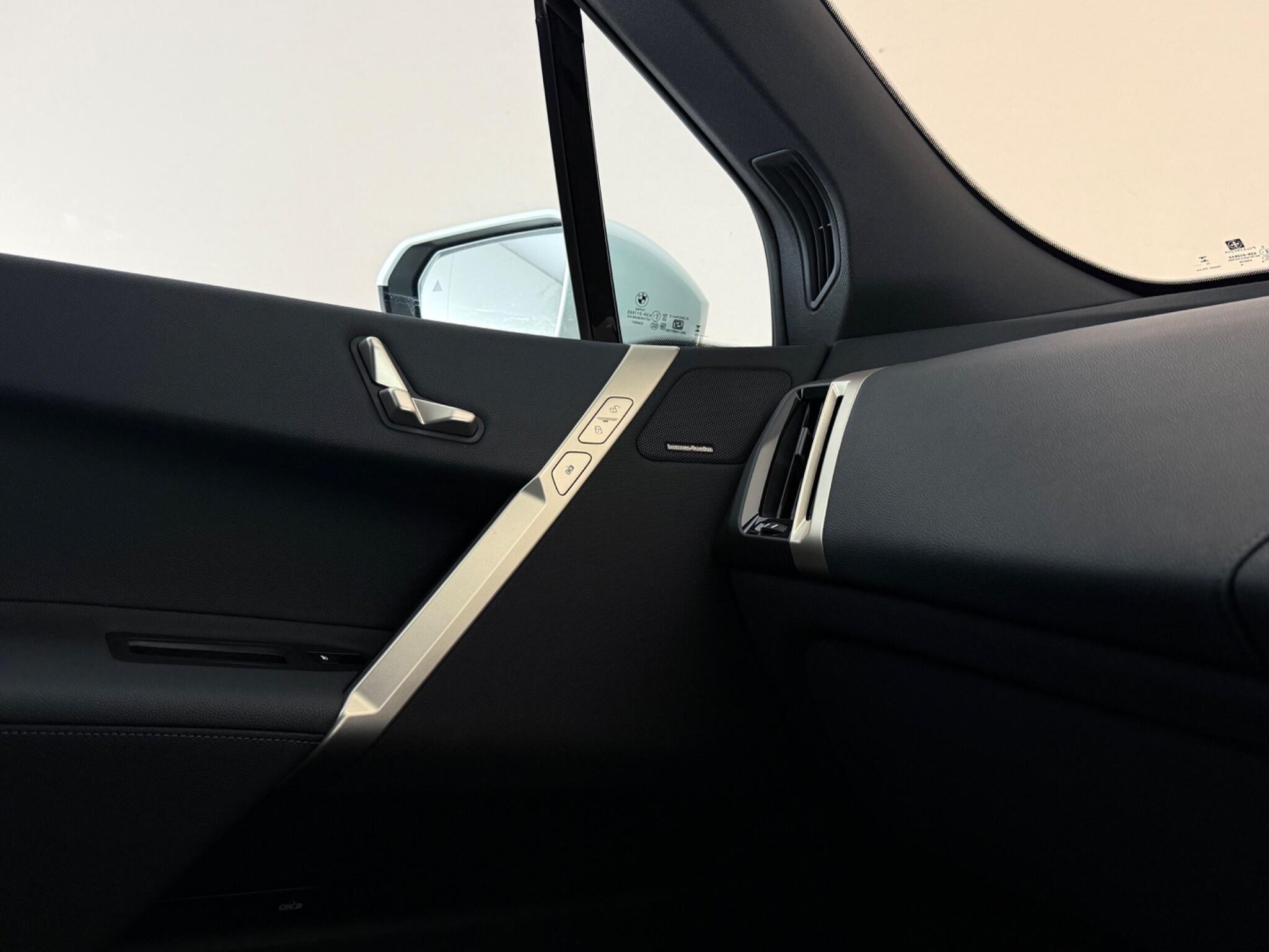 BMW Ix view 32