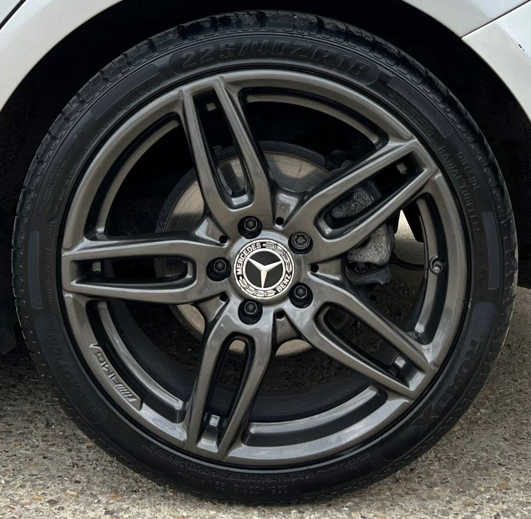 Mercedes-Benz B Class view 13