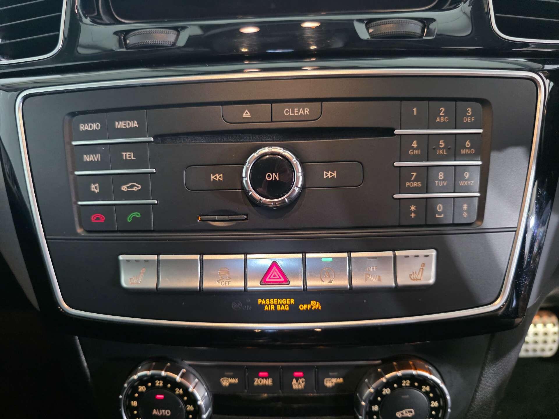 Mercedes-Benz Gle view 25