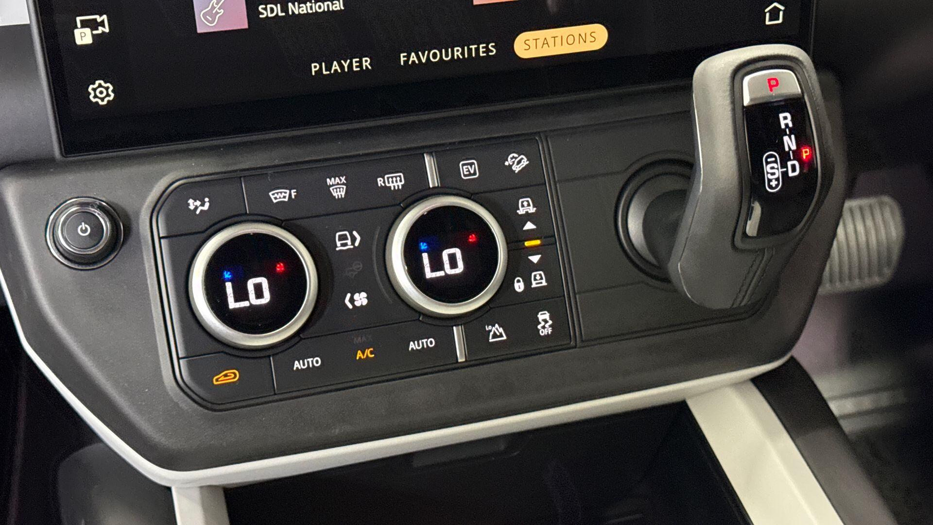 Land Rover Defender view 13