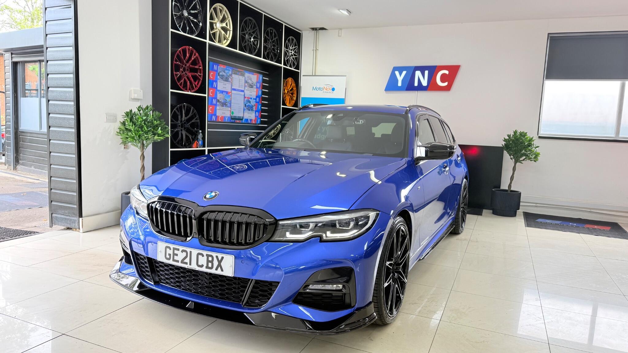 BMW 3 Series view 45