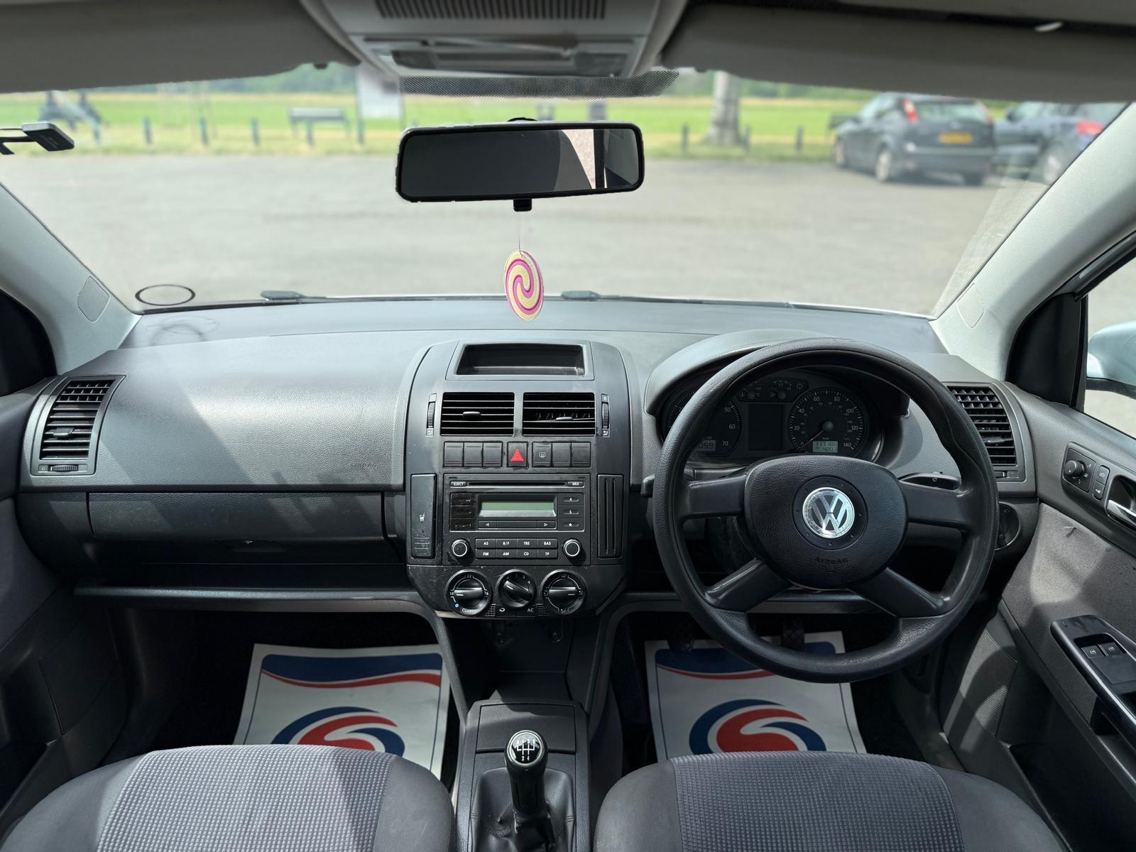 Volkswagen Polo view 20