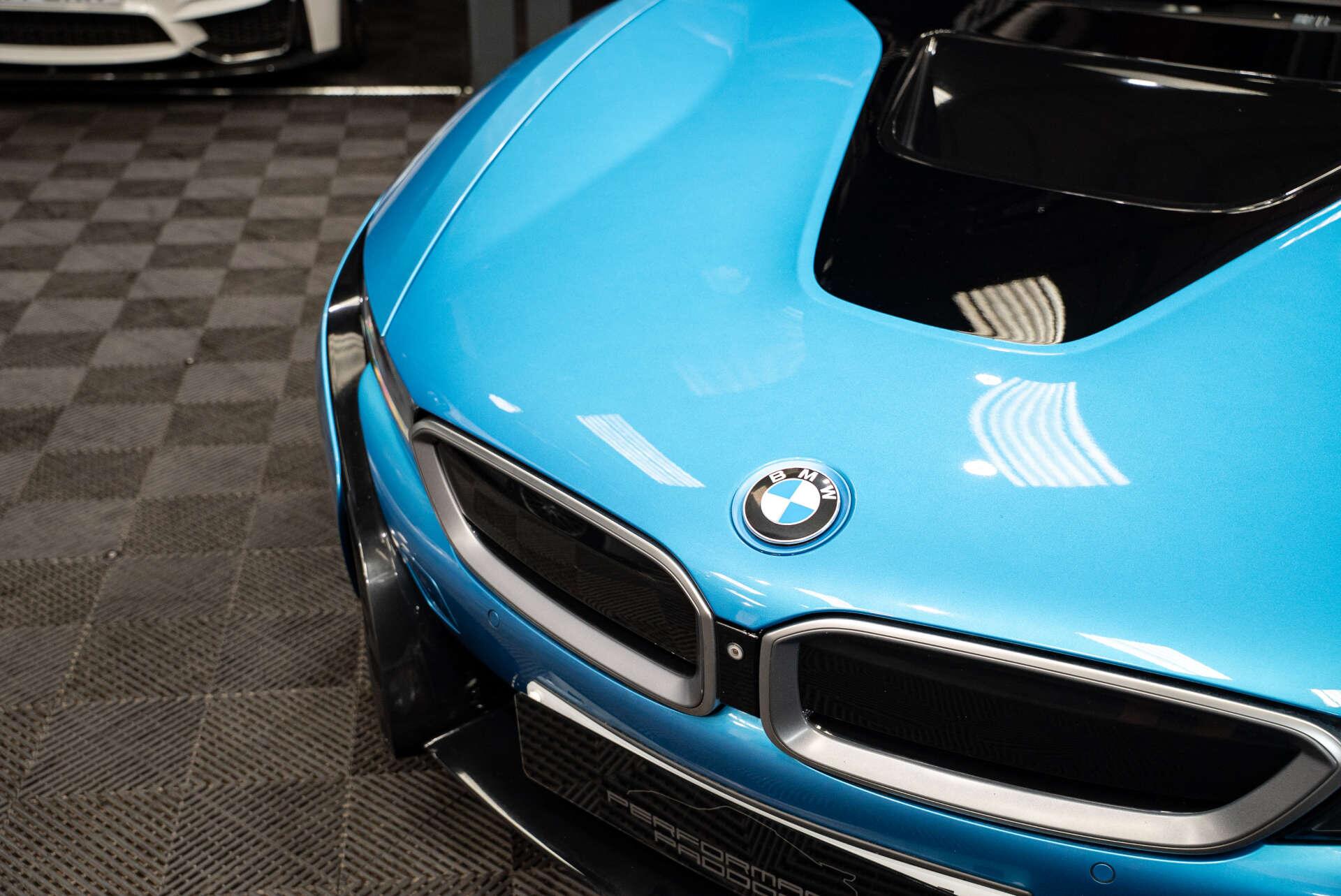 BMW I8 view 13