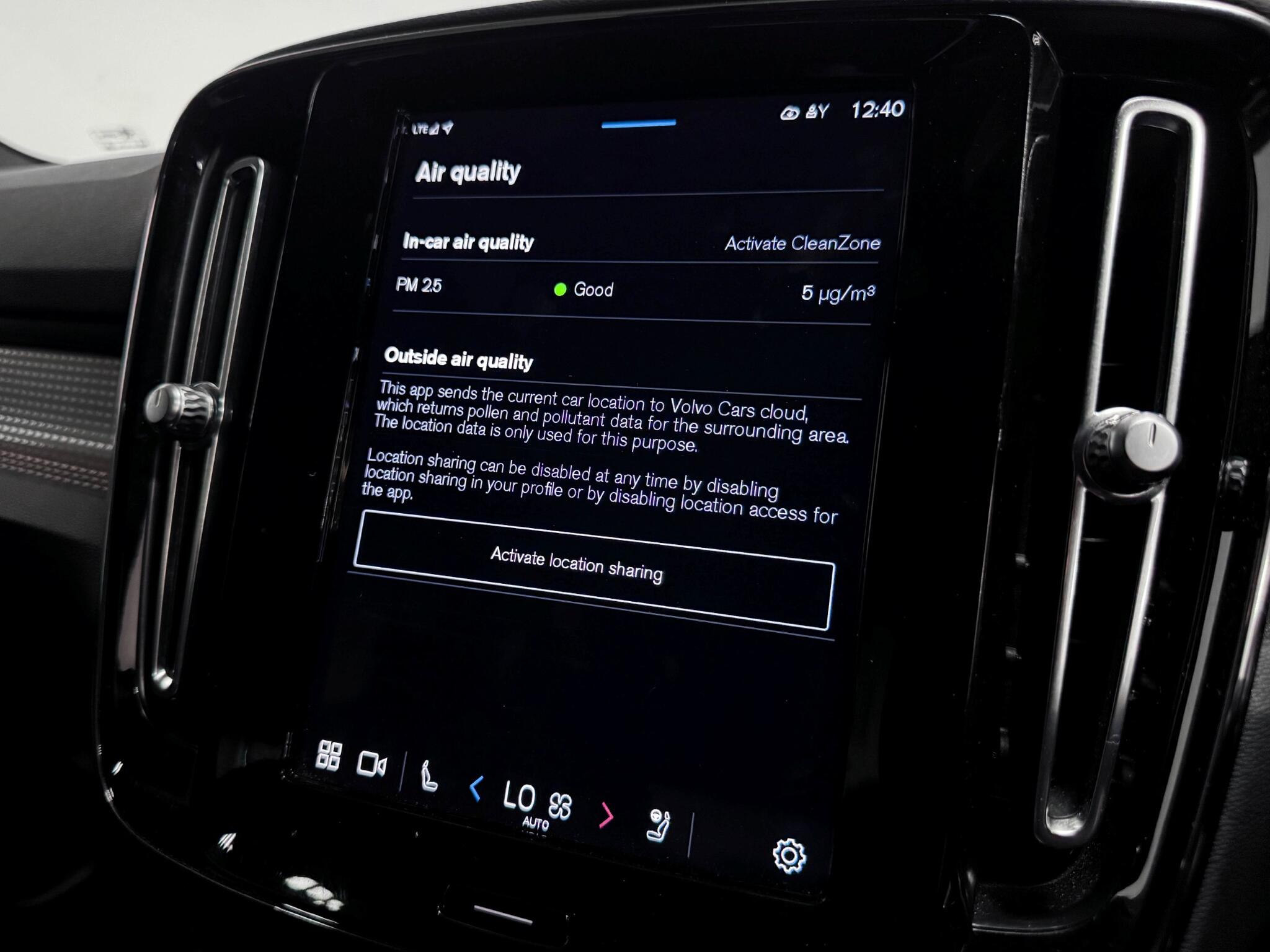 Volvo XC40 view 42