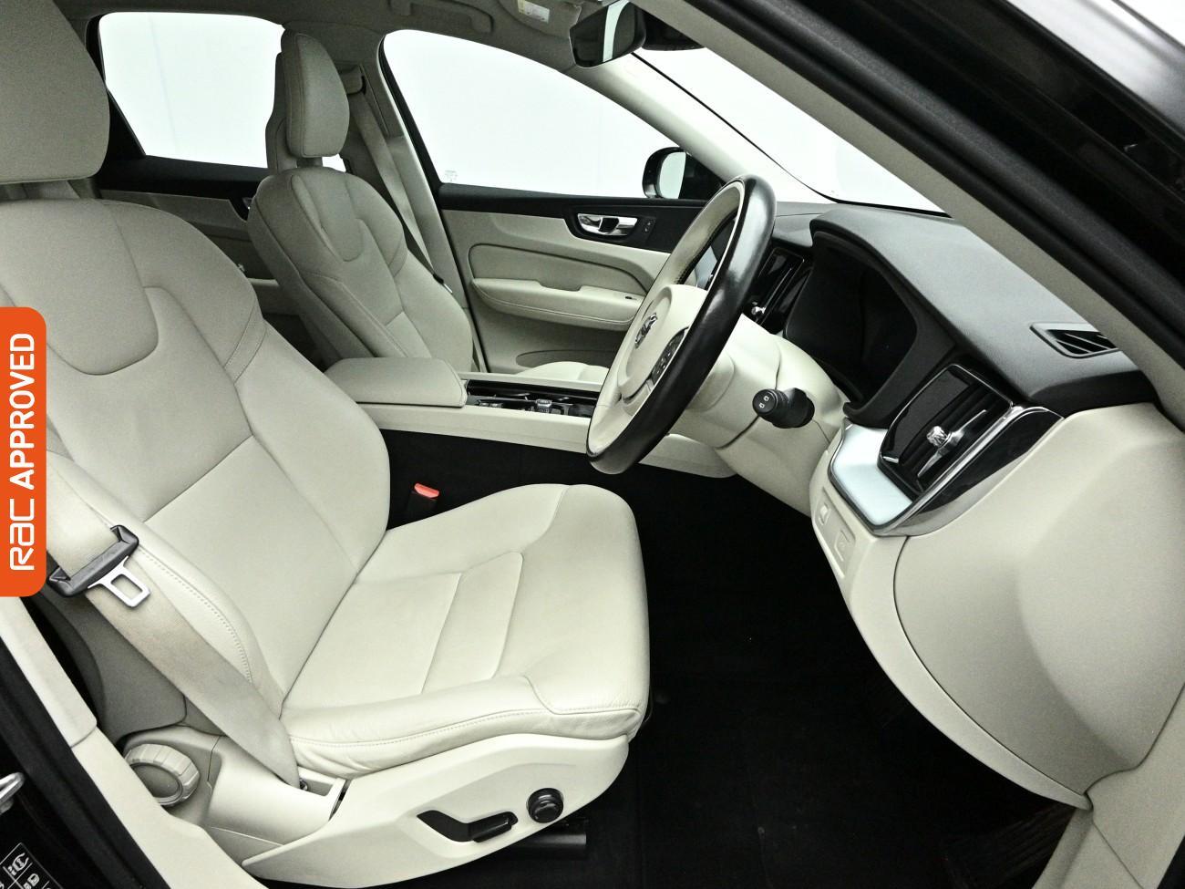 Volvo XC60 view 12