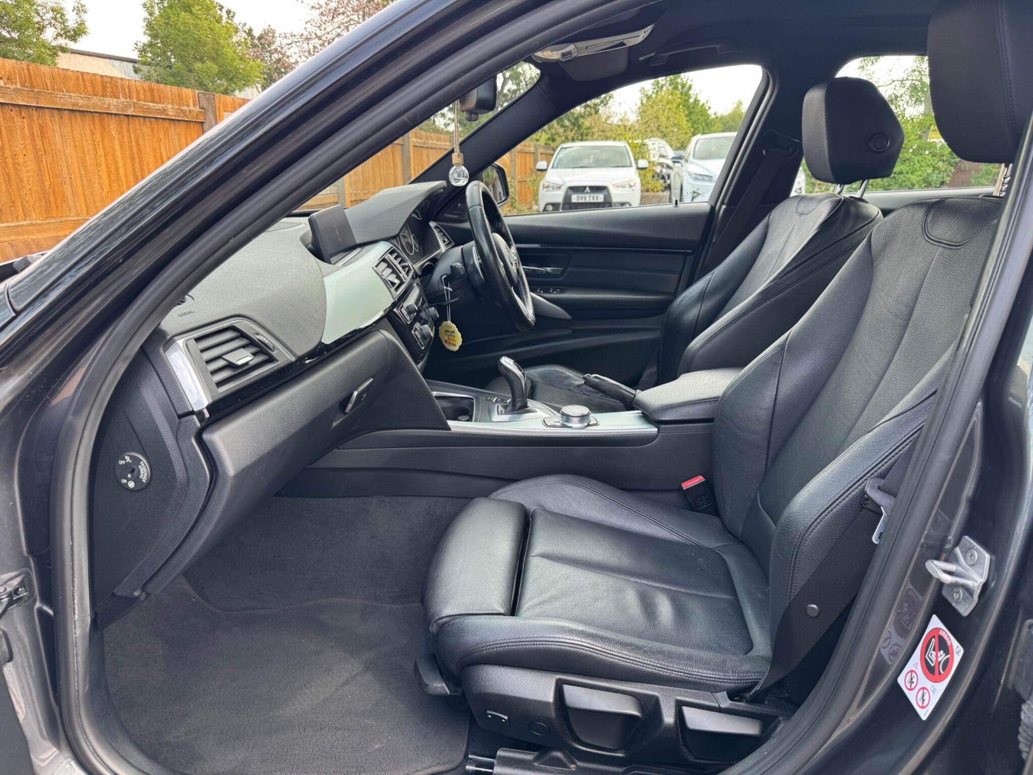 BMW 3 Series view 48