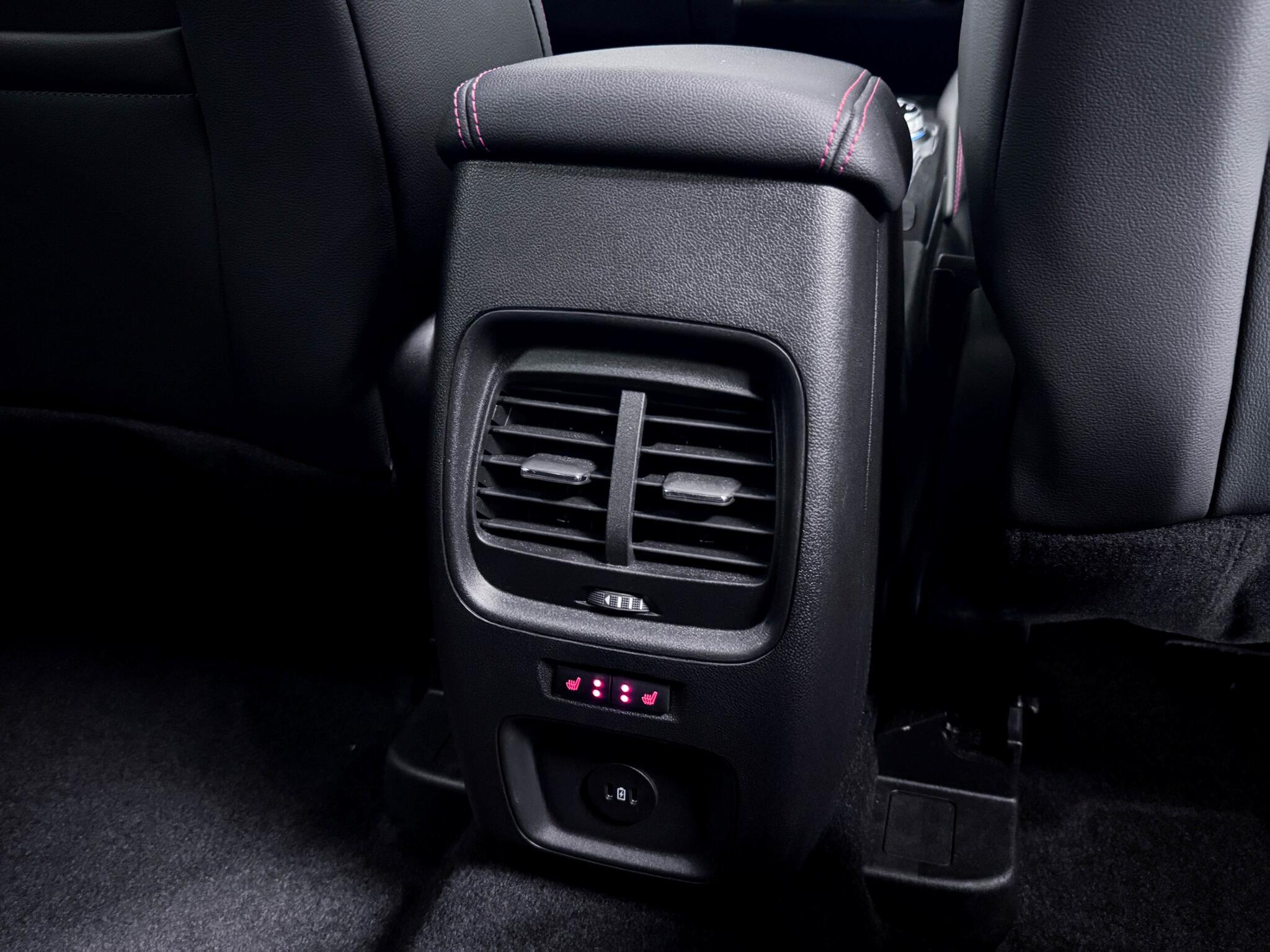 Ford Kuga view 12