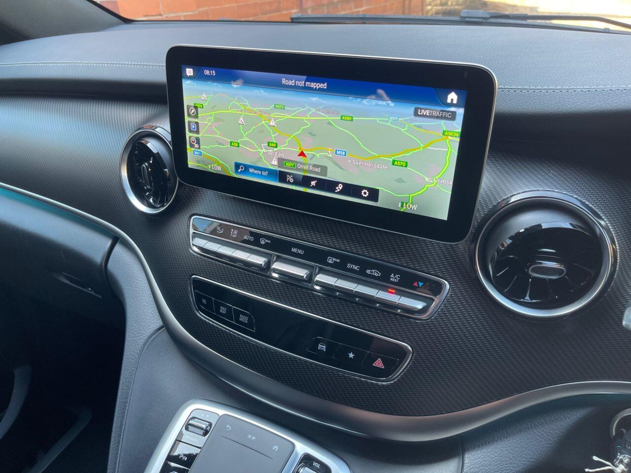 Mercedes-Benz V Class view 18