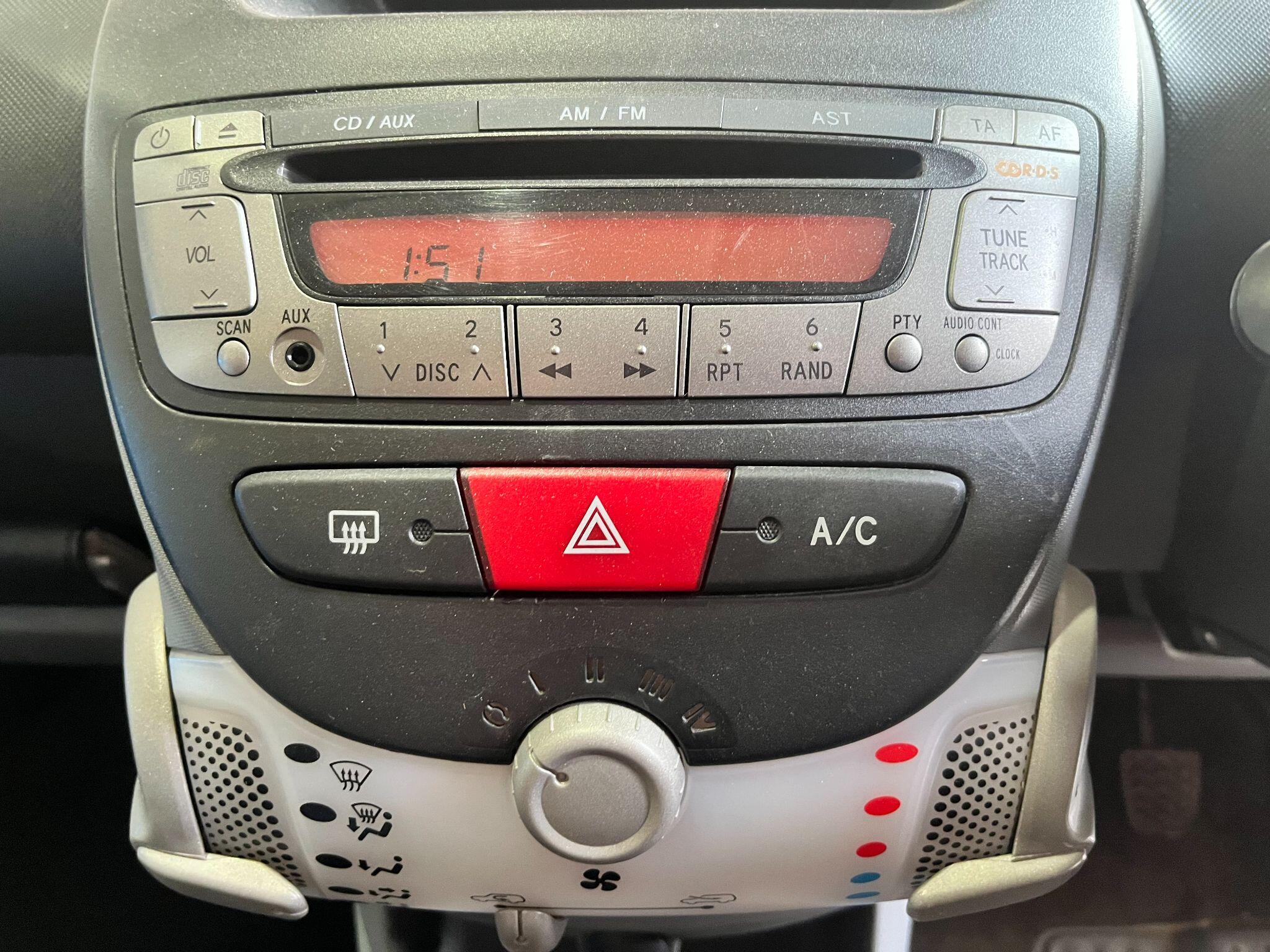 Toyota Aygo view 8