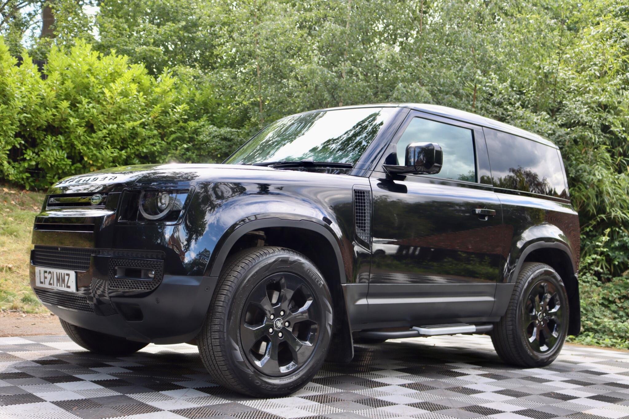 Land Rover Defender view 21