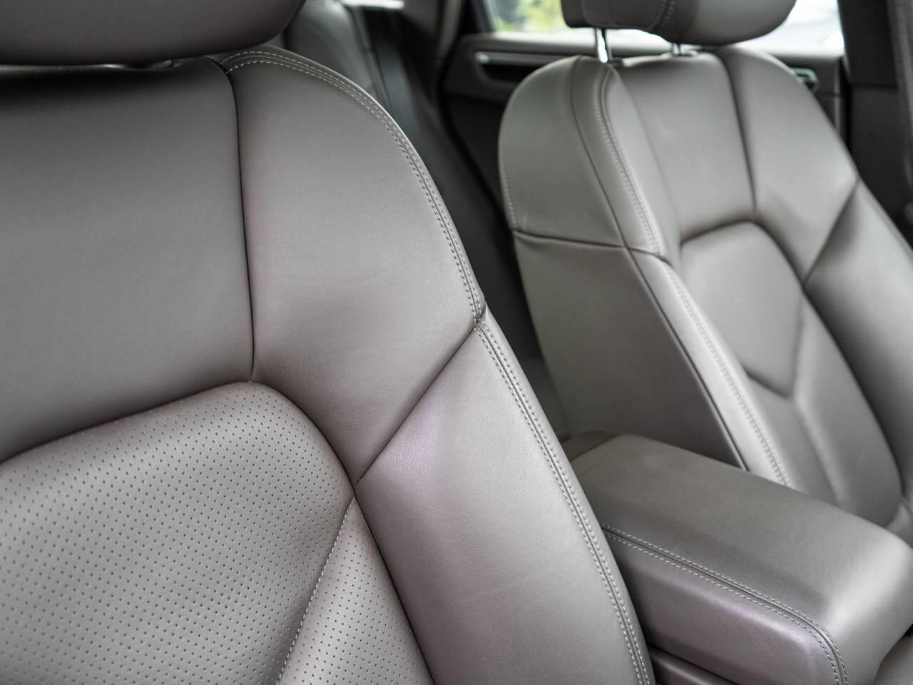 Porsche Macan view 26