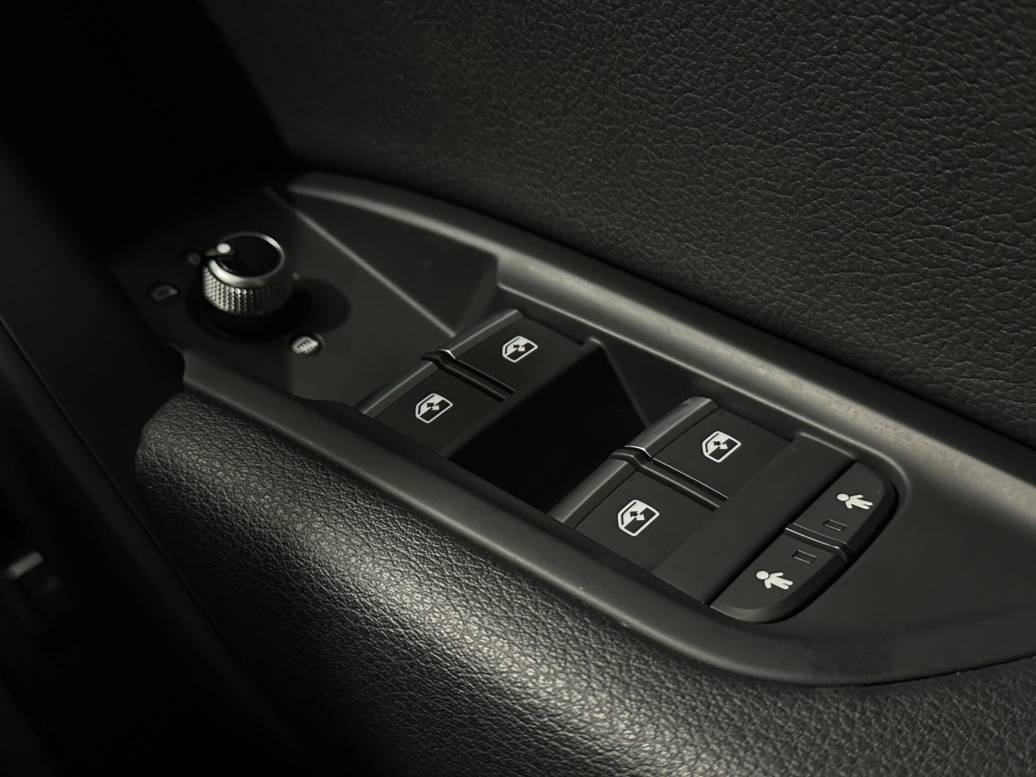 Audi Q5 view 19