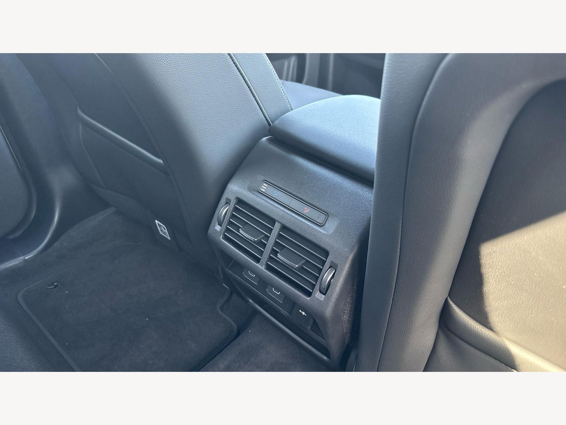 Land Rover Discovery Sport view 22