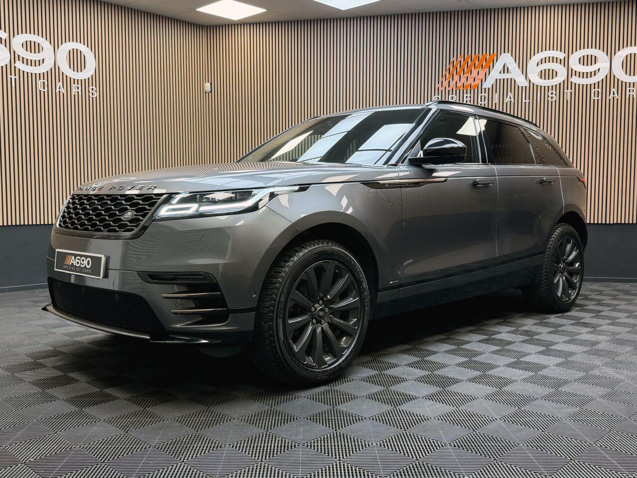Land Rover Range Rover Velar view 3