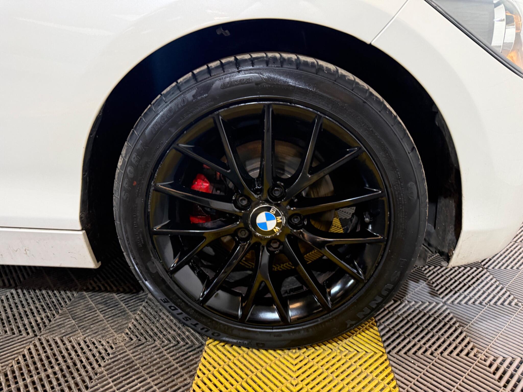 BMW 1 Series view 42