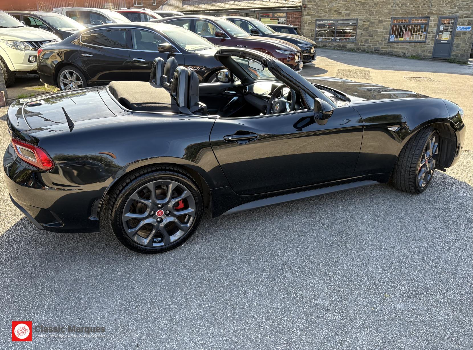 Abarth 124 Spider view 3