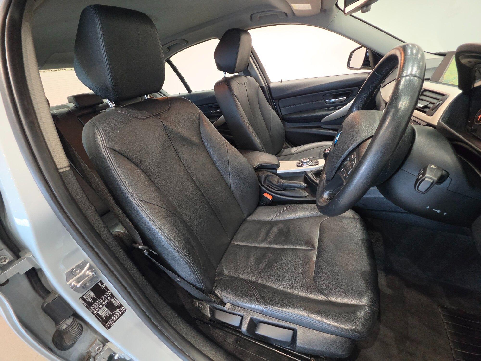 BMW 3 Series view 56