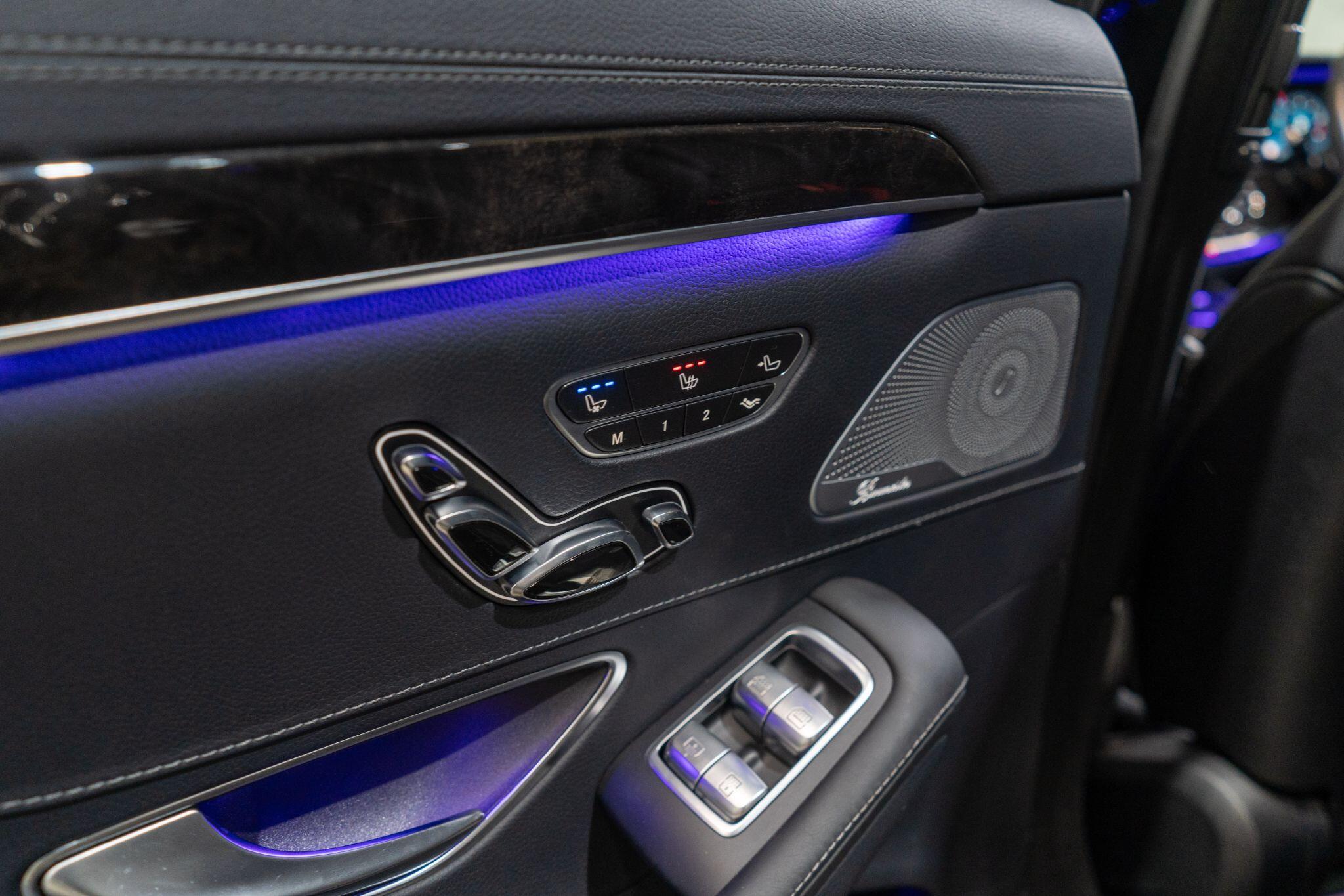 Mercedes-Benz S-Class view 43