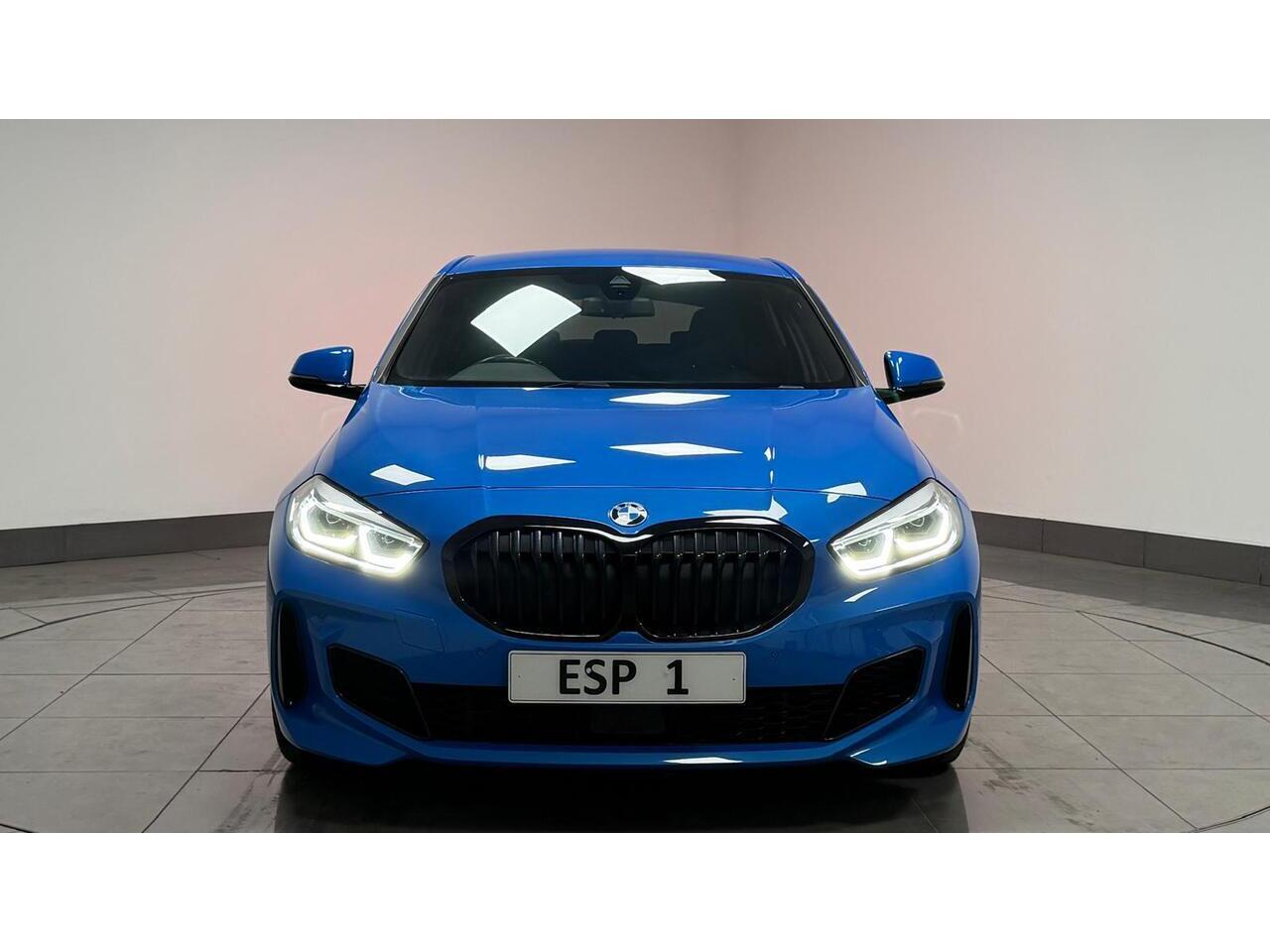 BMW 1 Series view 12