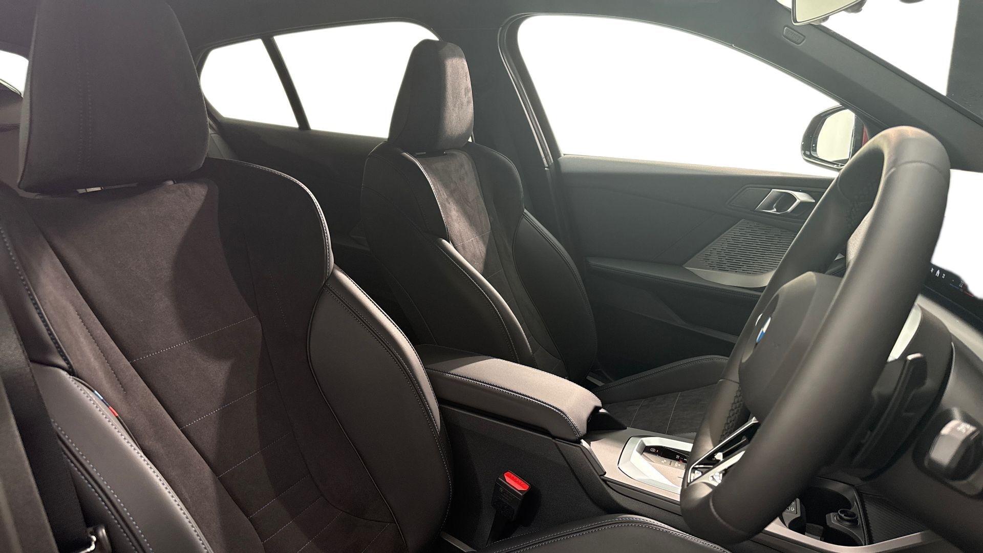 BMW 1 Series view 11