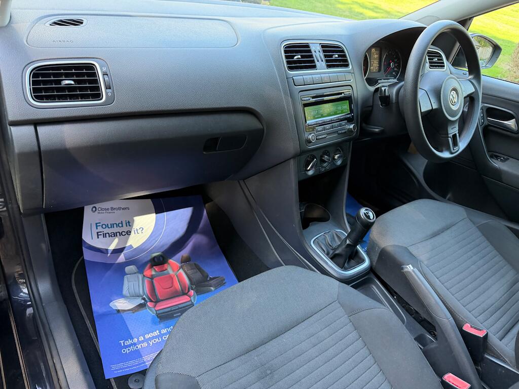Volkswagen Polo view 3