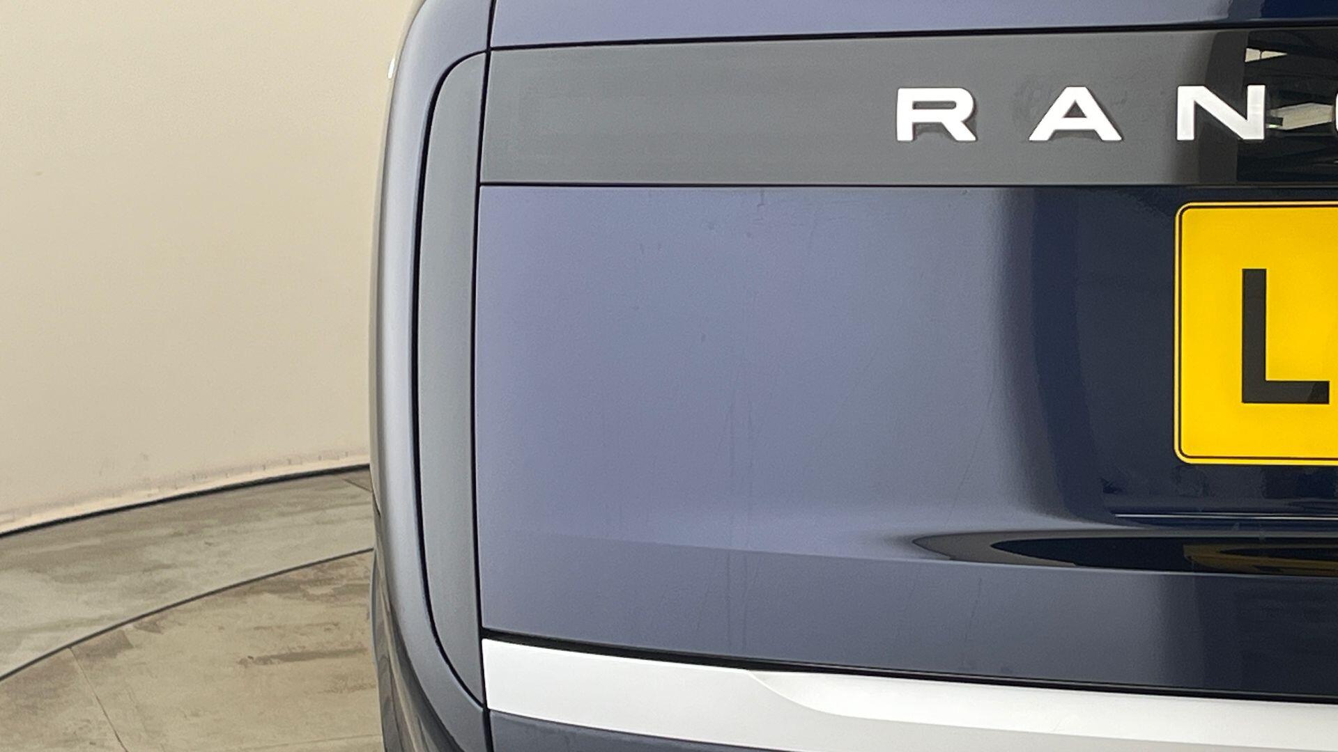 Land Rover Range Rover view 26