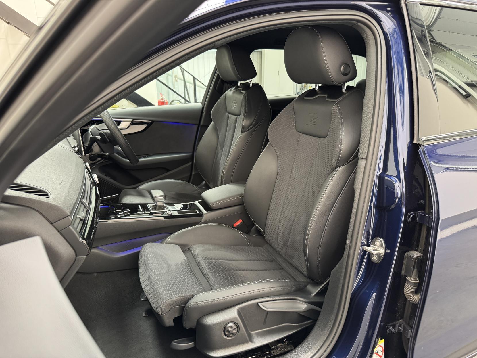 Audi A4 Avant view 45