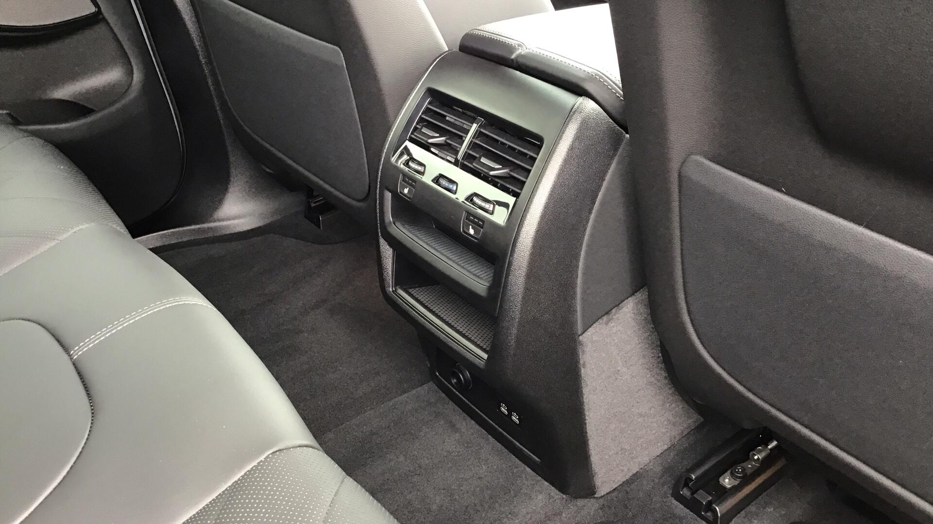 BMW X5 view 31