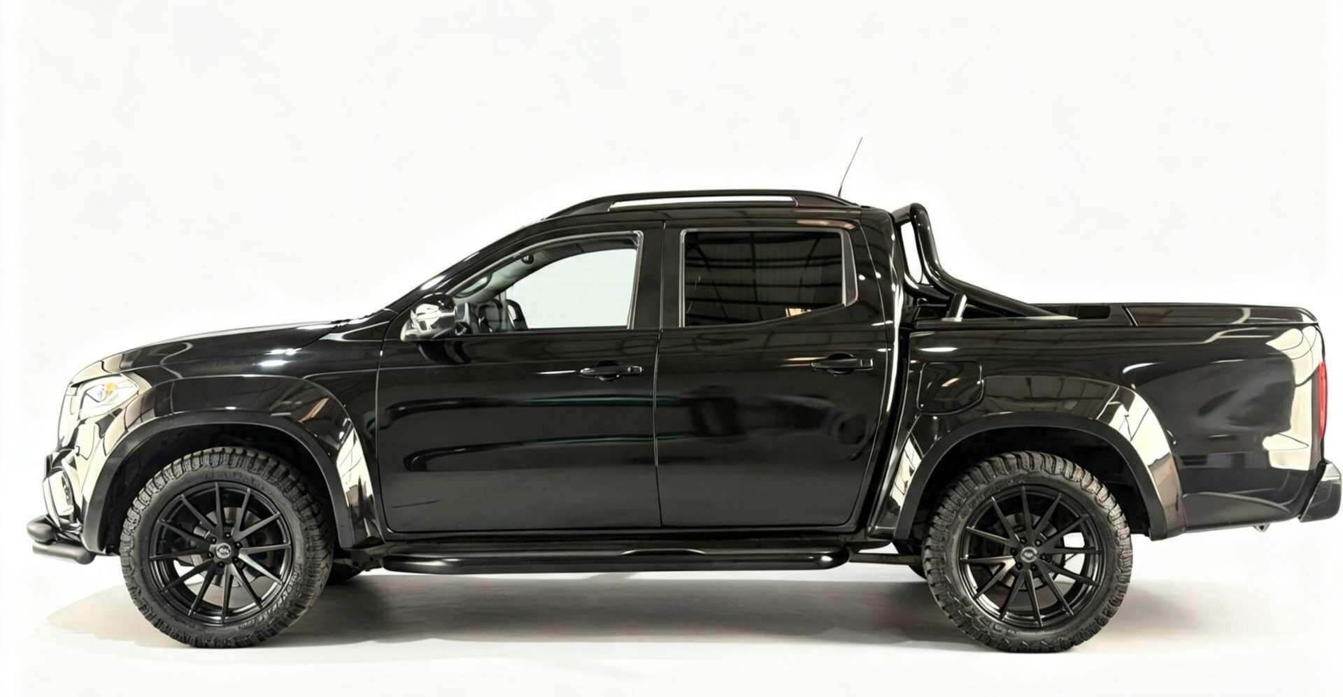 Mercedes-Benz X-Class view 8