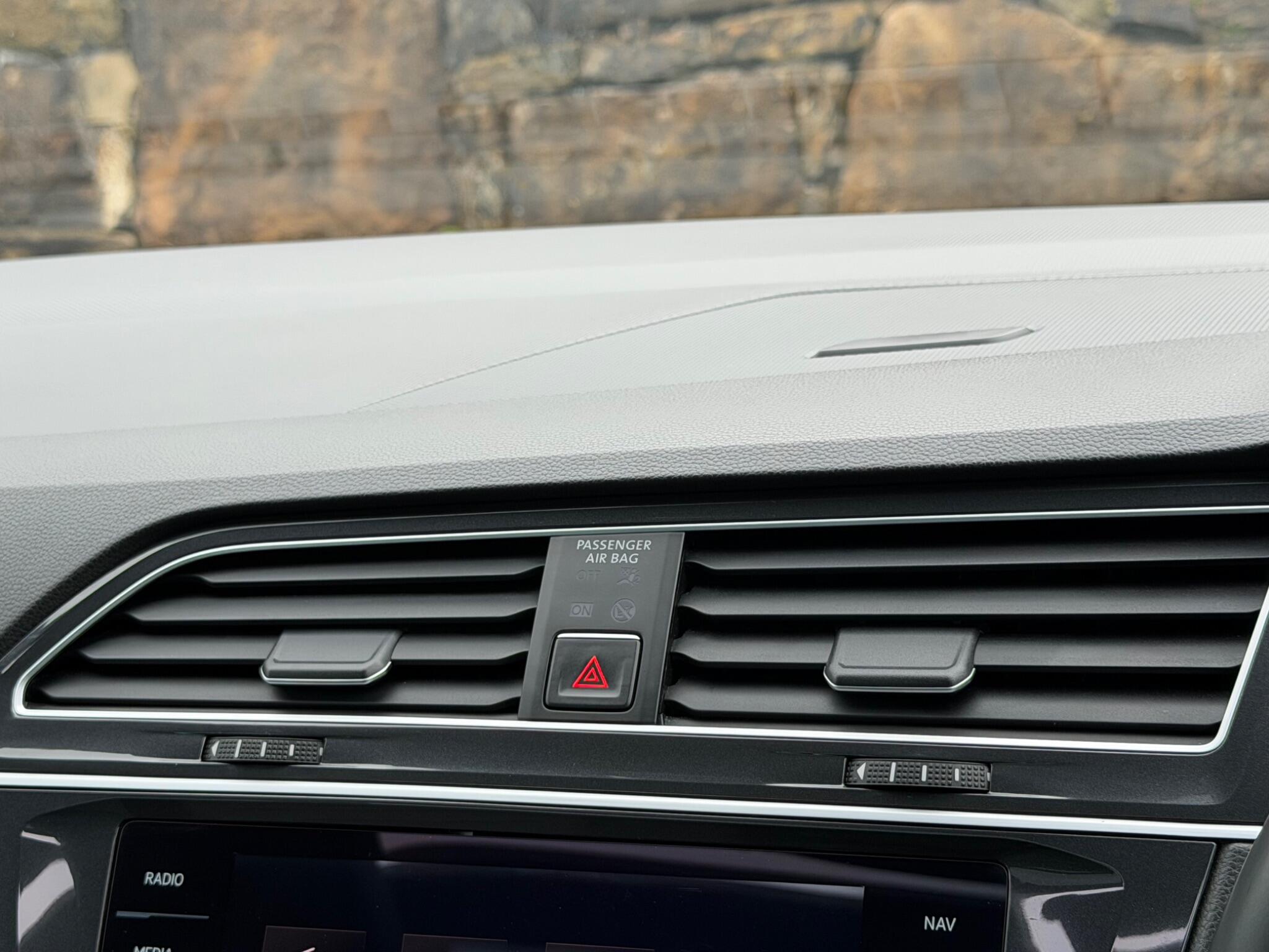 Volkswagen Tiguan view 32