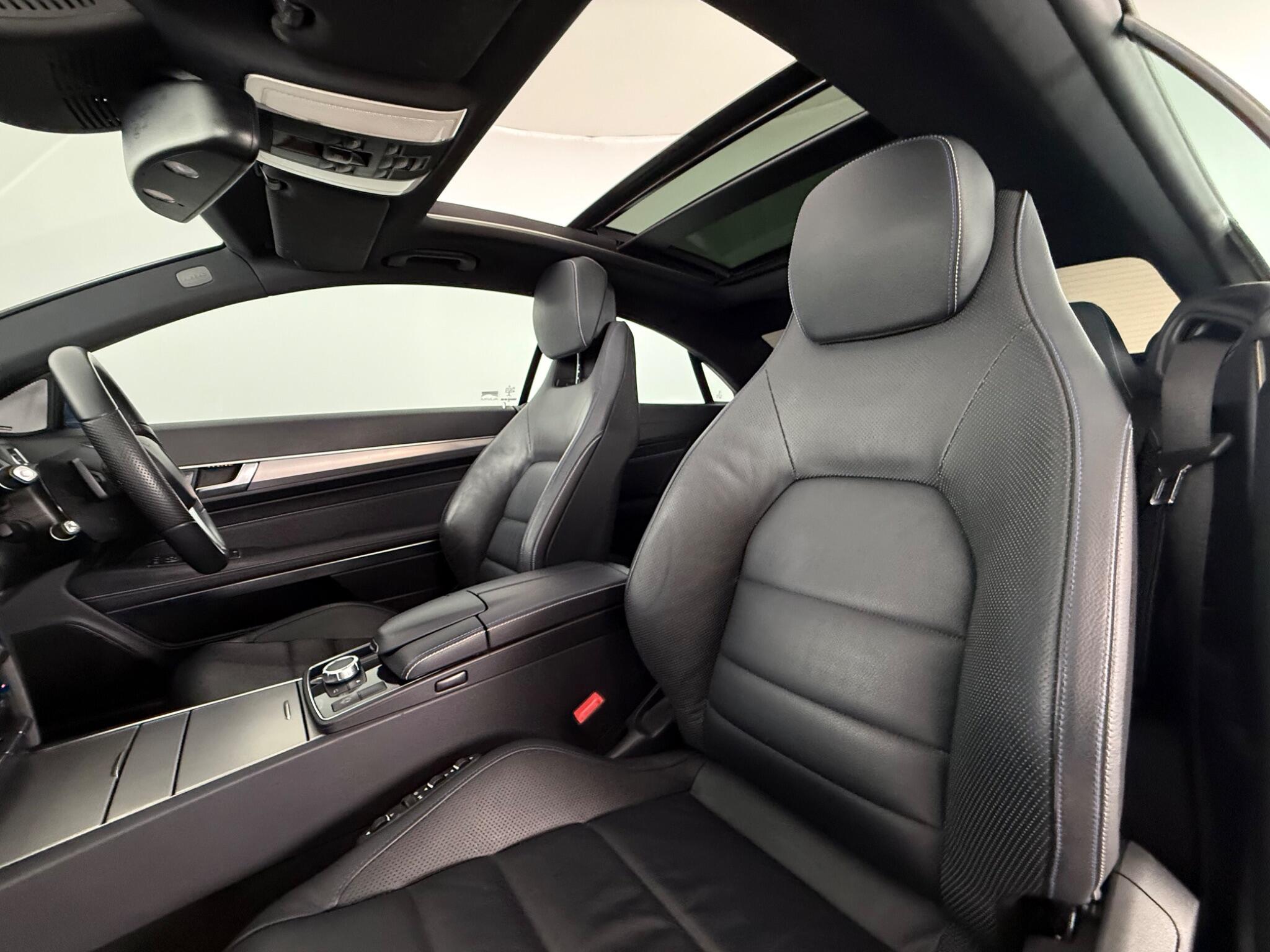 Mercedes-Benz E-Class view 30