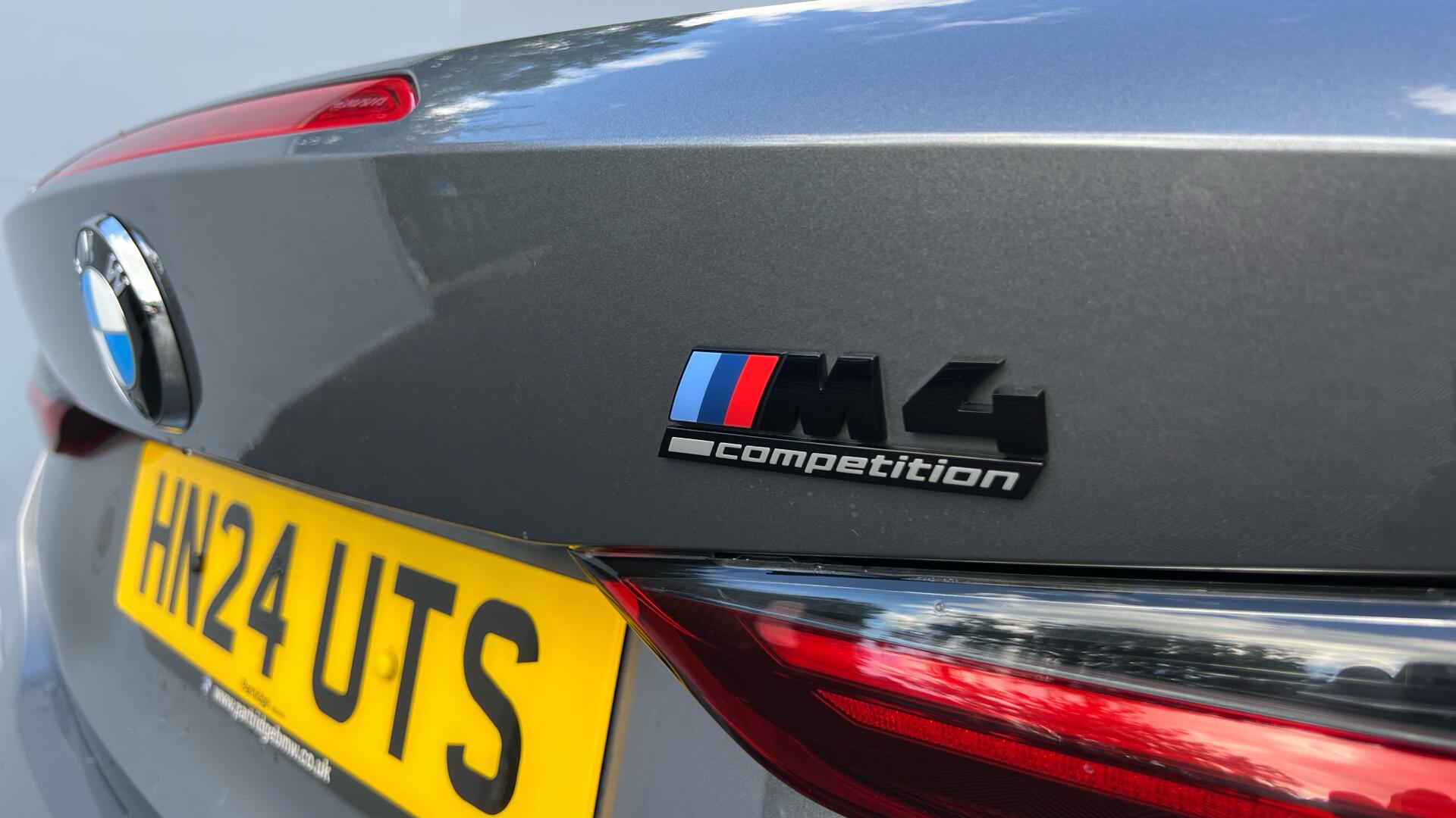 BMW M4 view 32